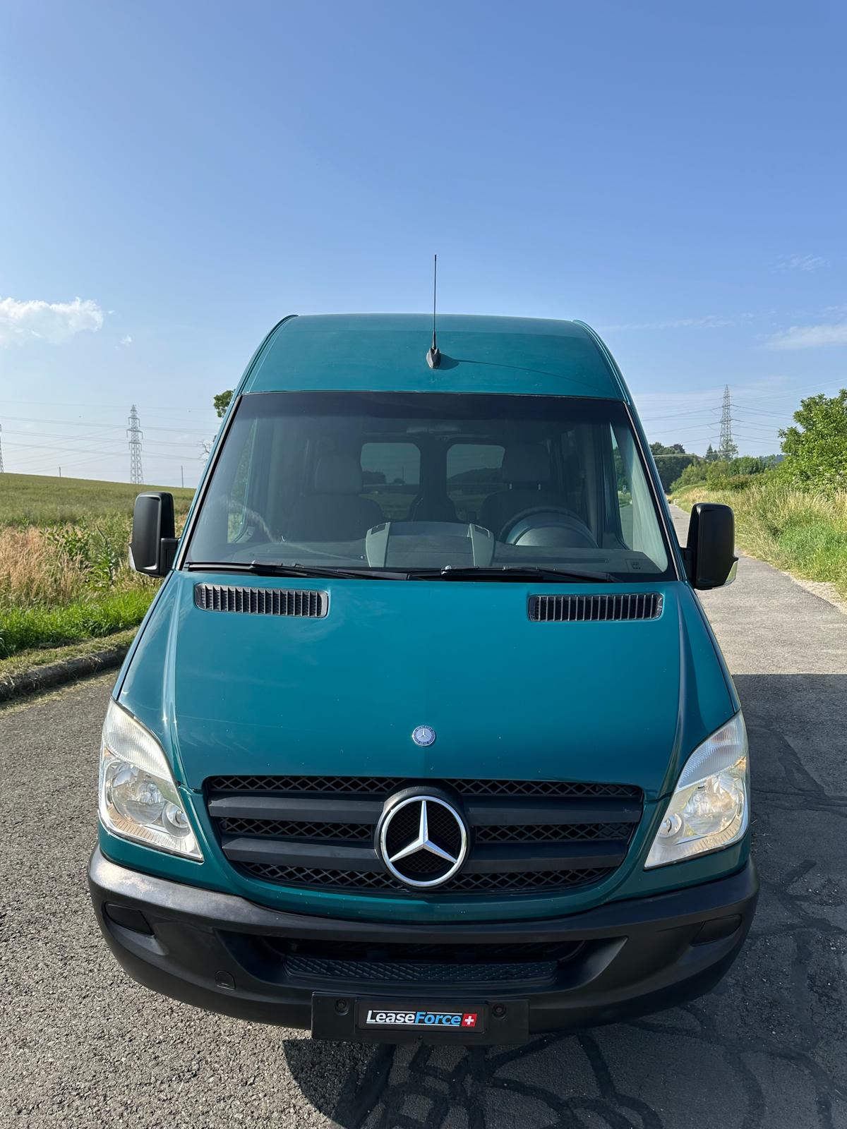 MERCEDES-BENZ 311 CDI-image-23