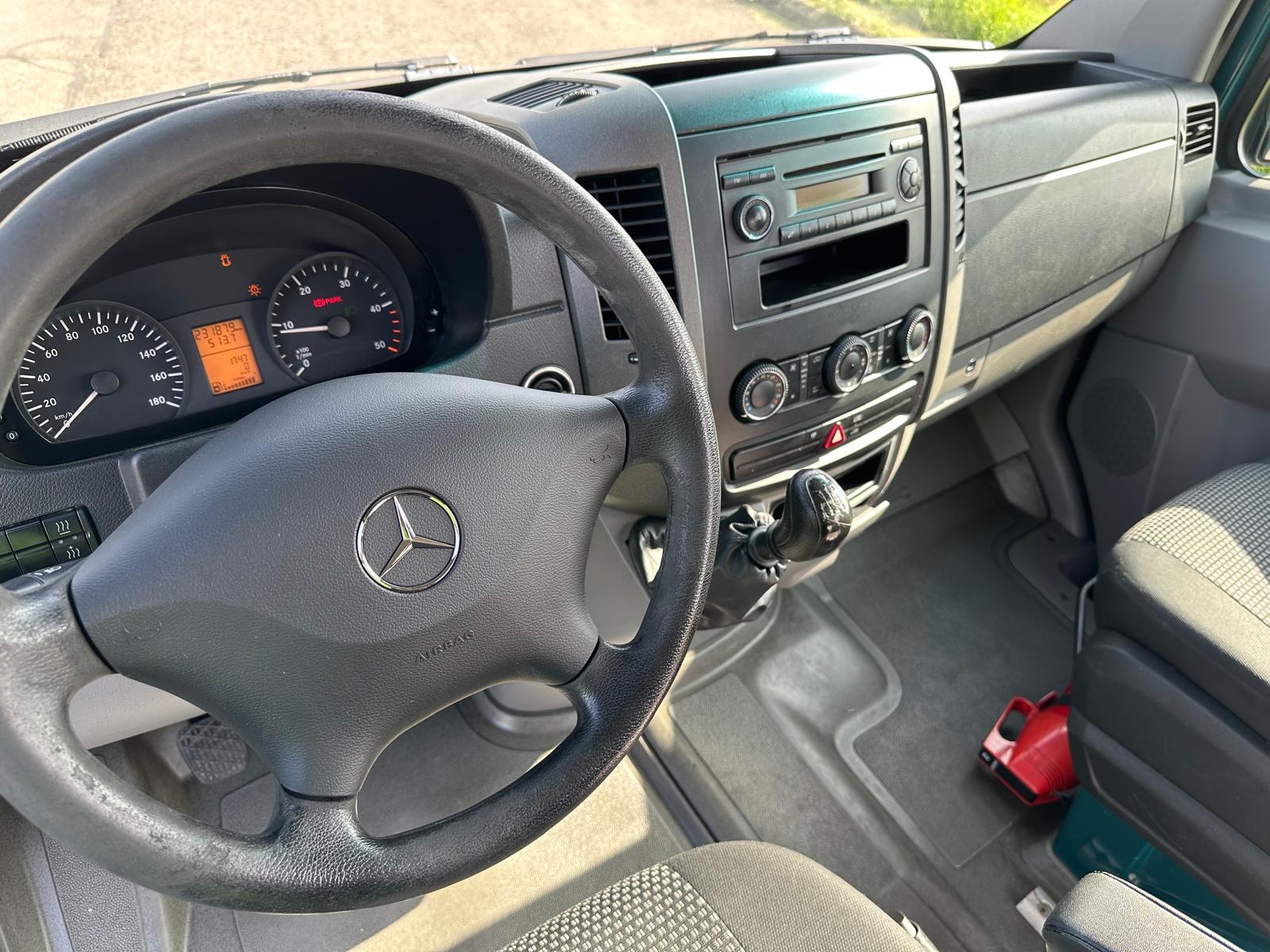 MERCEDES-BENZ 311 CDI-image-26