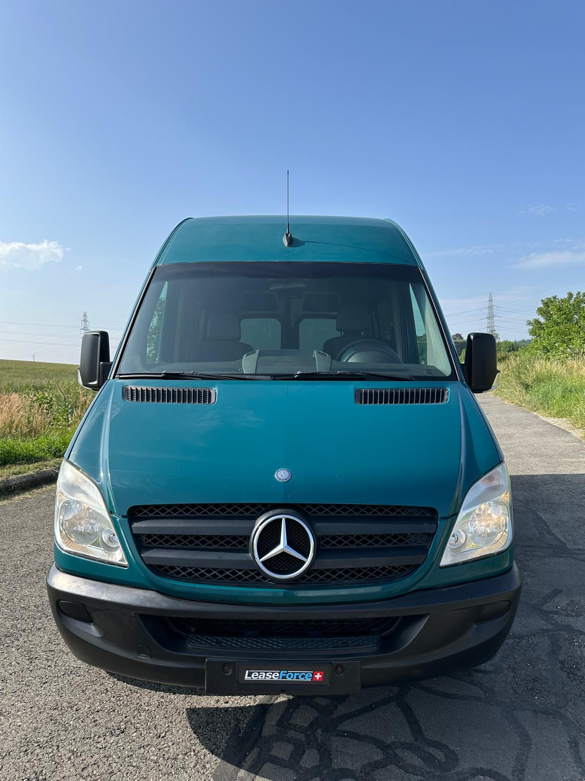 MERCEDES-BENZ 311 CDI-image-5