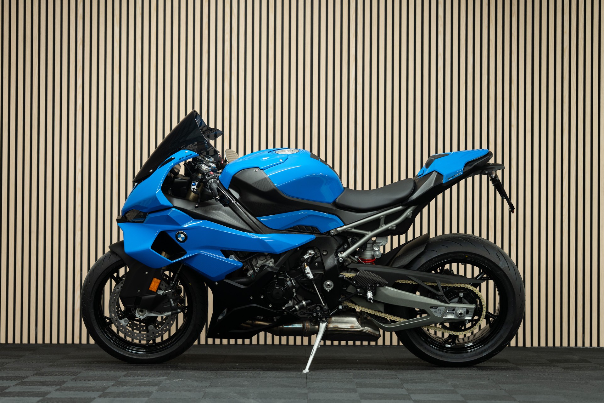 BMW S 1000 RR Individual mit Sportschalldämpfer, Blinker- und Spiegelumbau u. v. m.-showroom-element-1