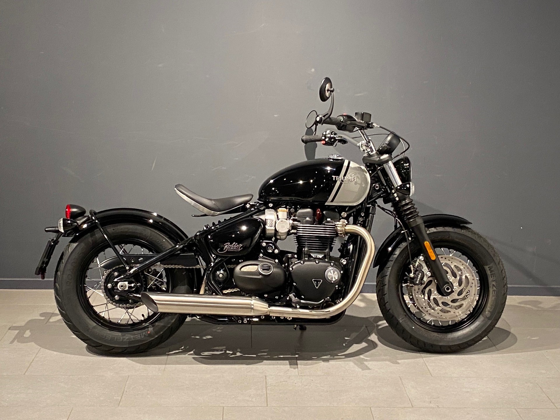 TRIUMPH Bonneville 1200 Bobber