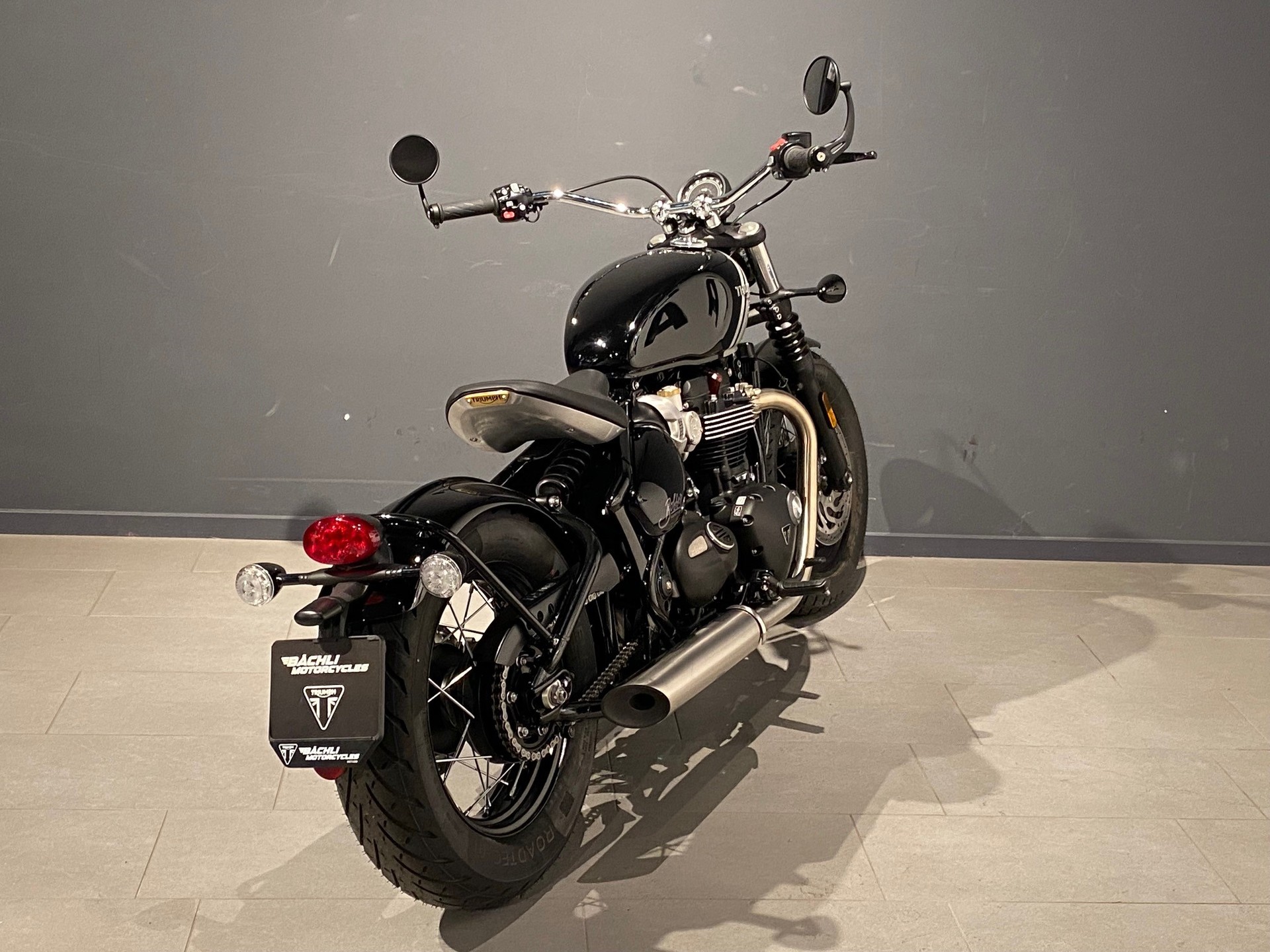 TRIUMPH Bonneville 1200 Bobber-image-5
