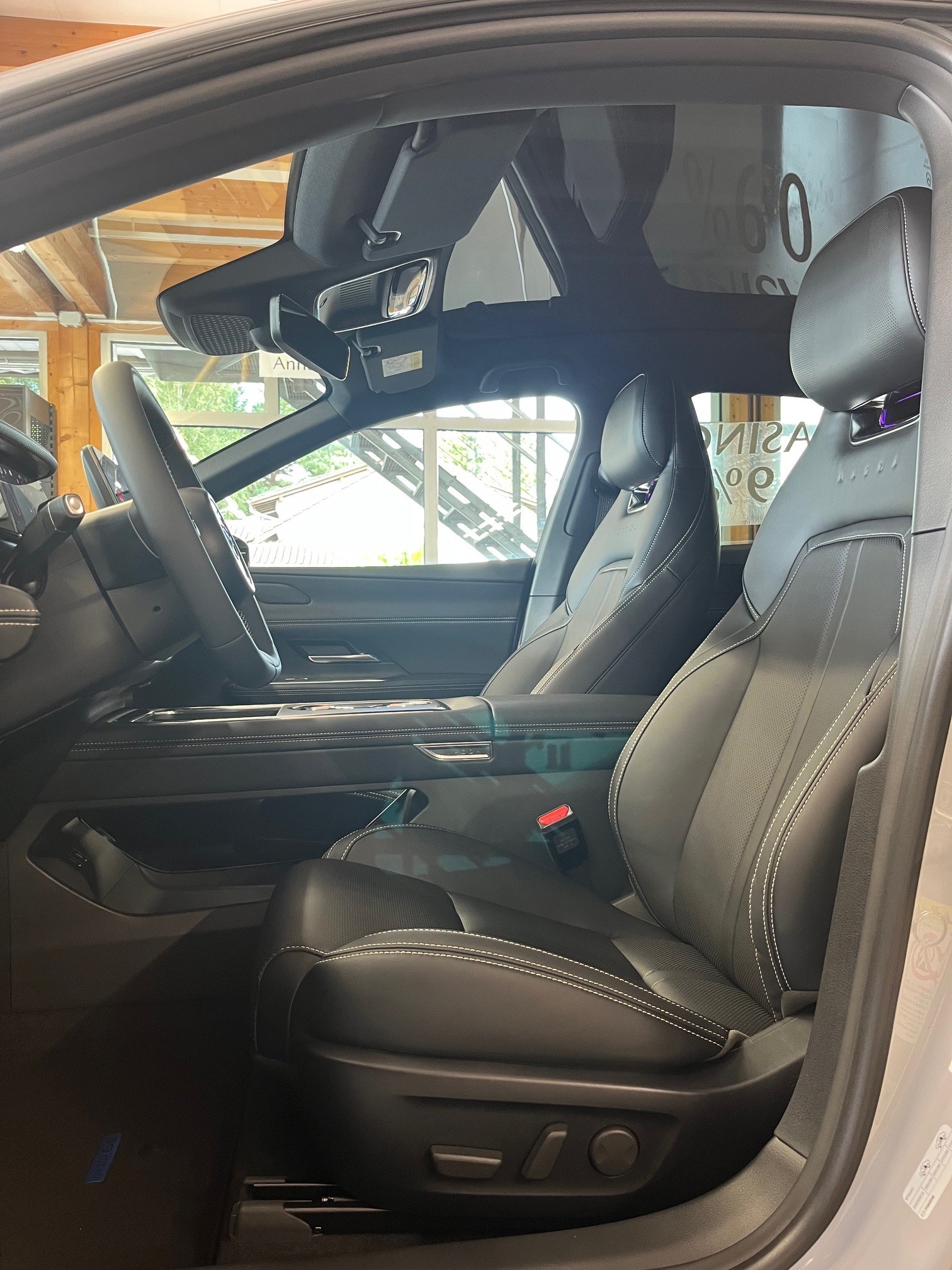 MAZDA Takumi Long Range 245 (80 kWh)-image-7