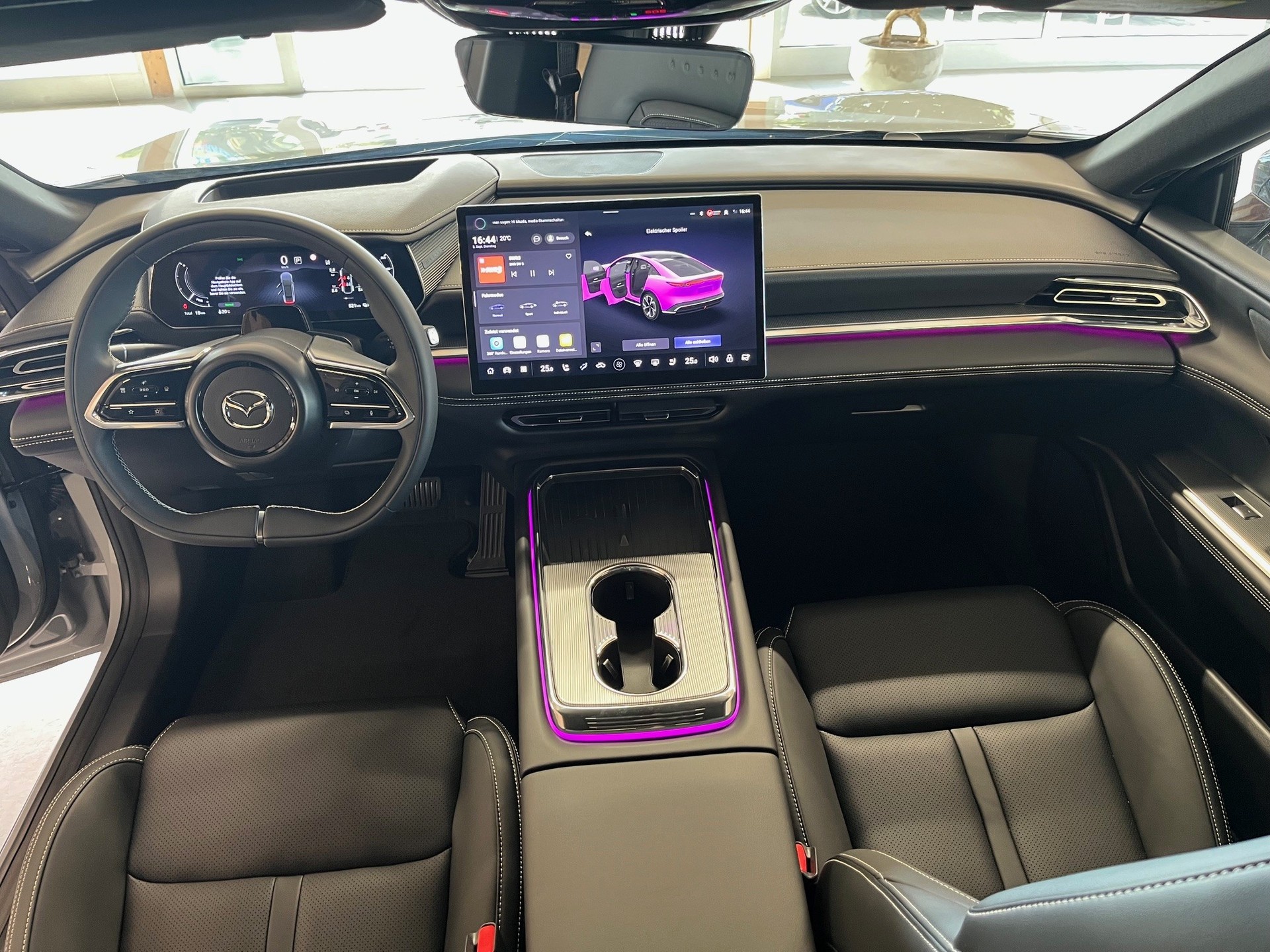 MAZDA Takumi Long Range 245 (80 kWh)-image-10