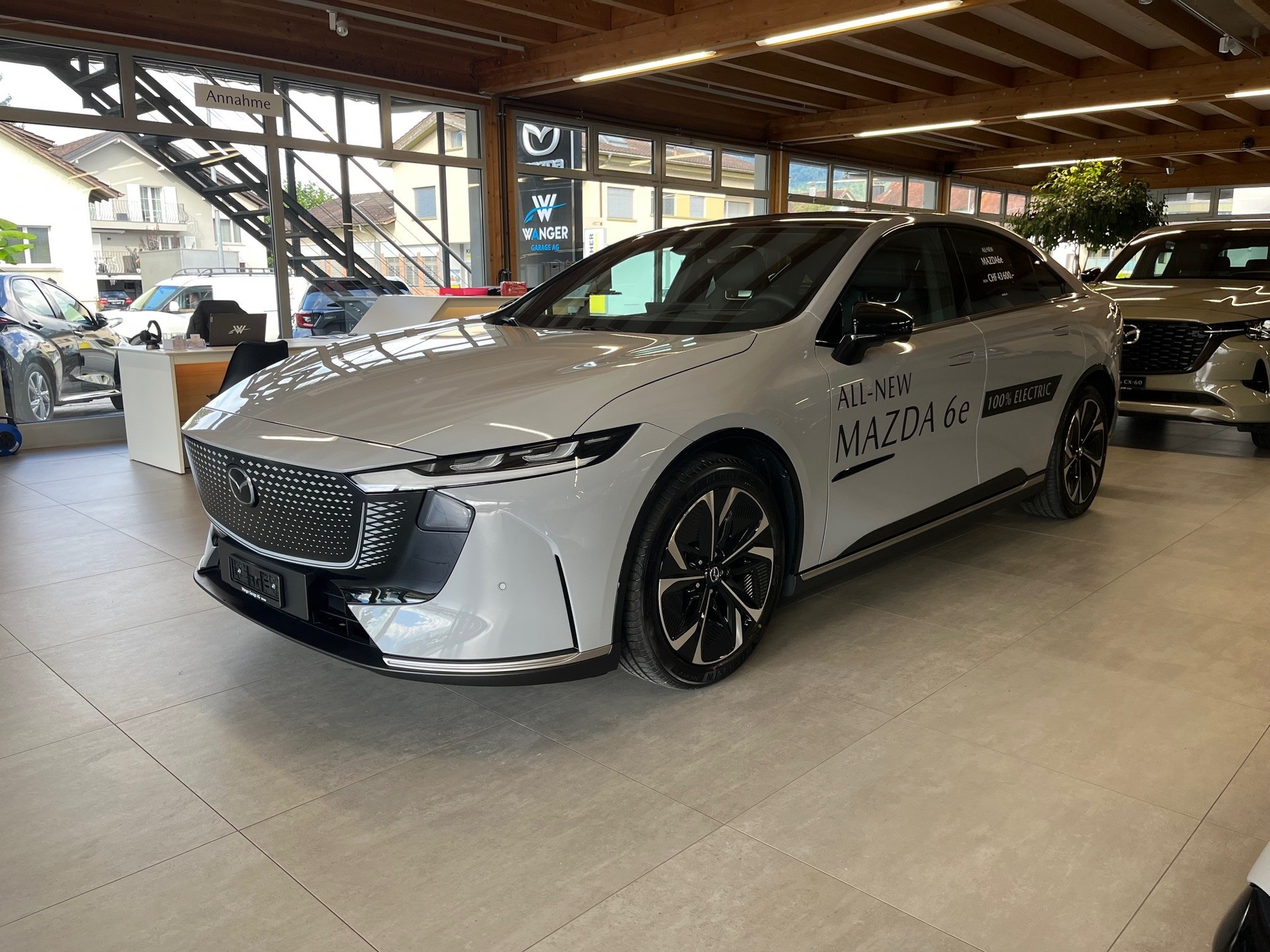 MAZDA Takumi Long Range 245 (80 kWh)-image-2