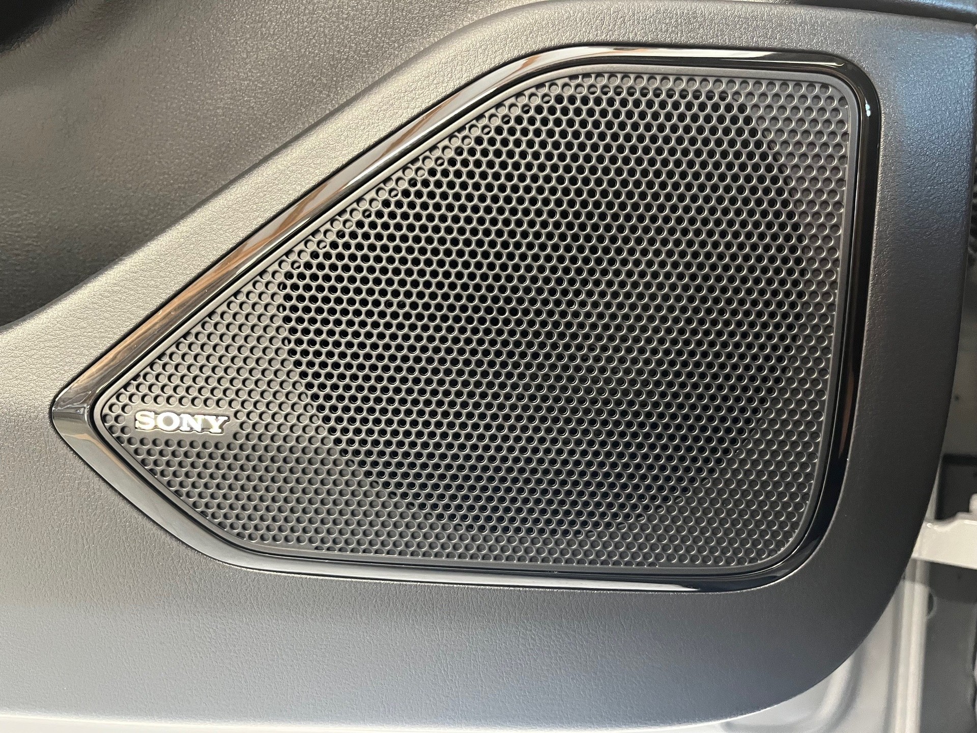 MAZDA Takumi Long Range 245 (80 kWh)-image-13