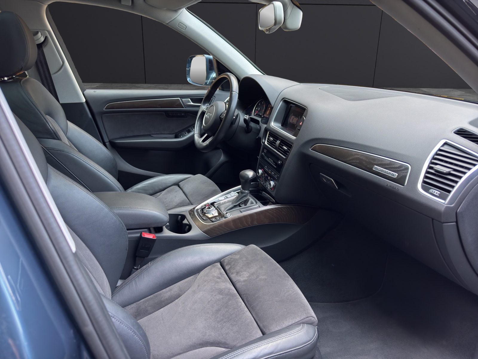 AUDI Q5 3.0 TDI clean quattro S-tronic-image-17