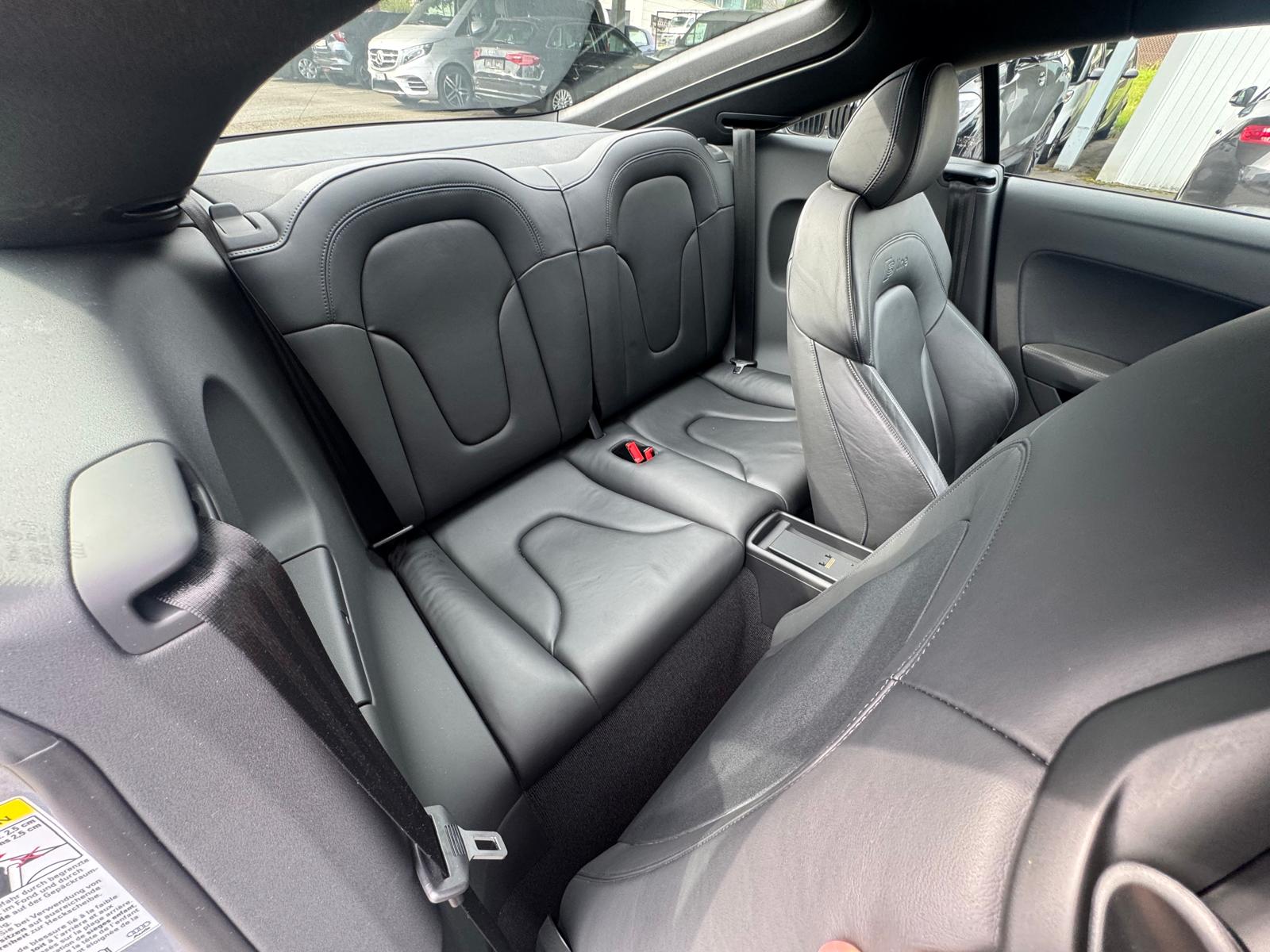 AUDI TT Coupé 3.2 quattro-image-20