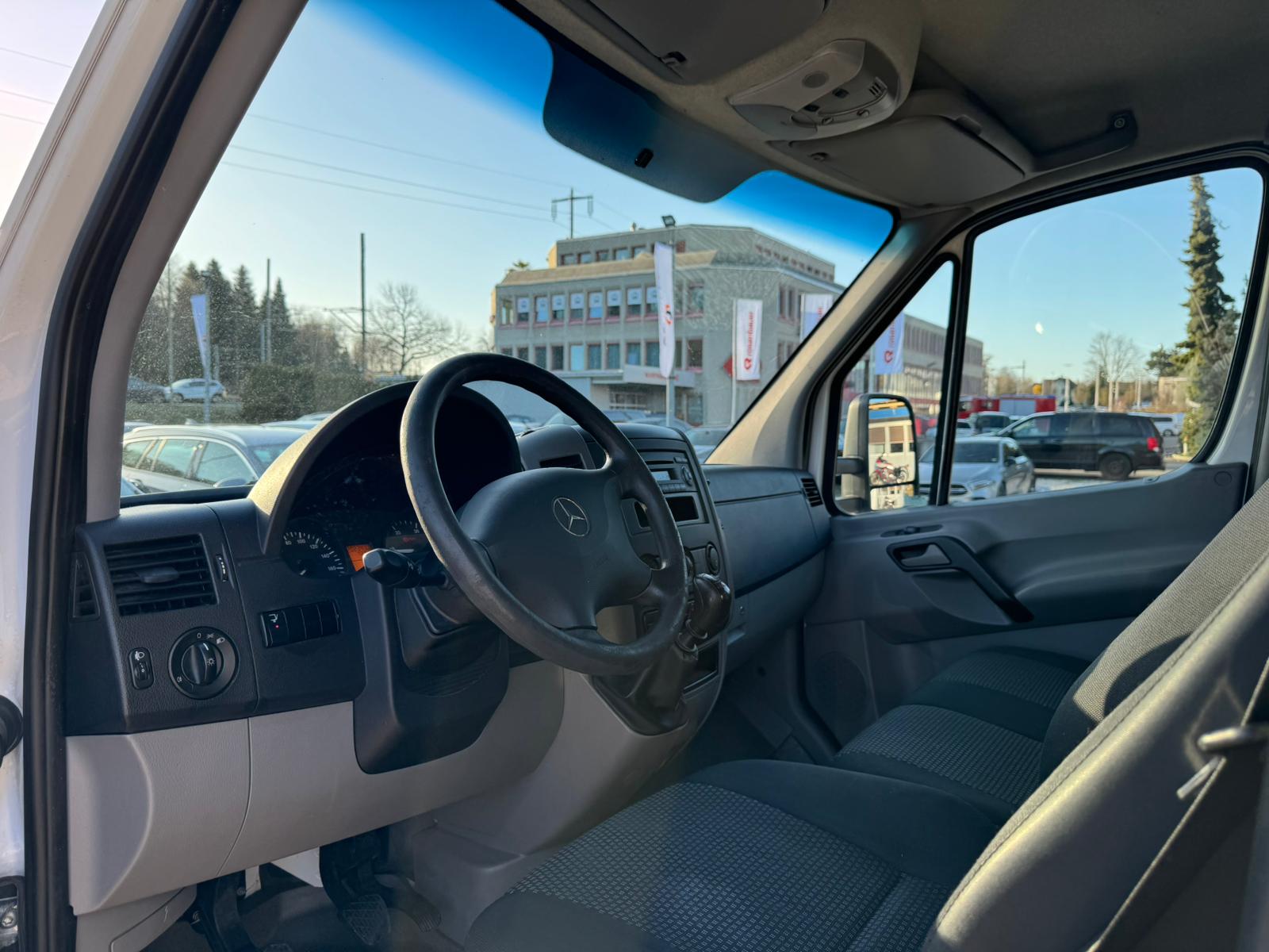 MERCEDES-BENZ Sprinter 311 CDI Lang Mit Hebebühne-image-7