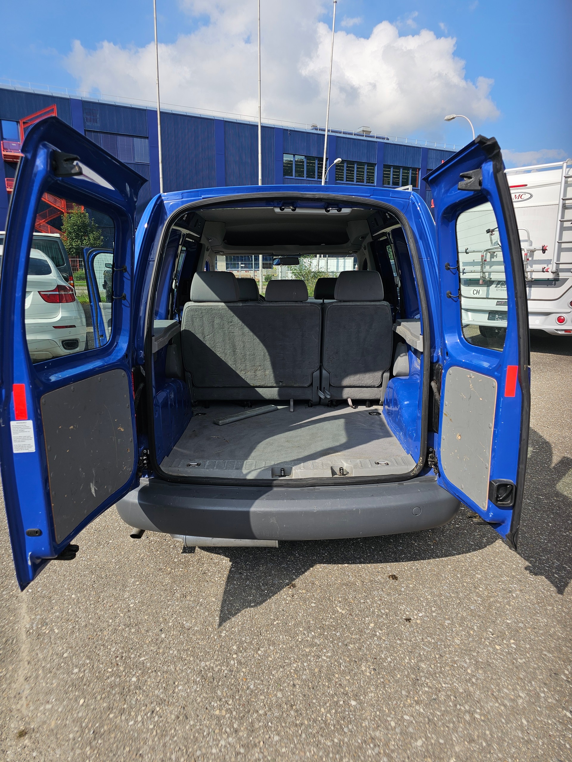 VW Caddy Life 2.0 EcoFuel-image-9