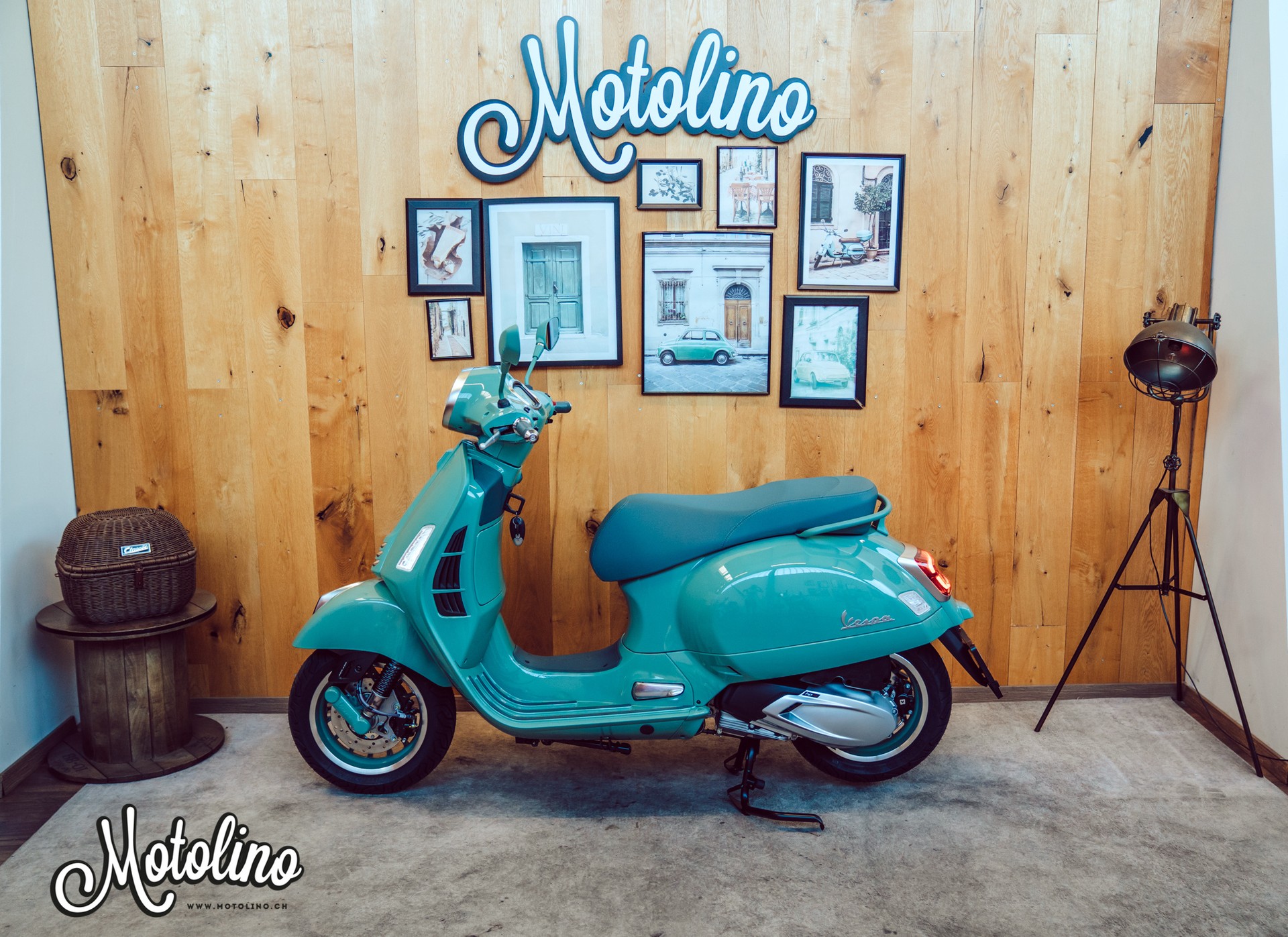 PIAGGIO Vespa GTS 310 80TH ANNIVERSARY EDITION-showroom-element-3