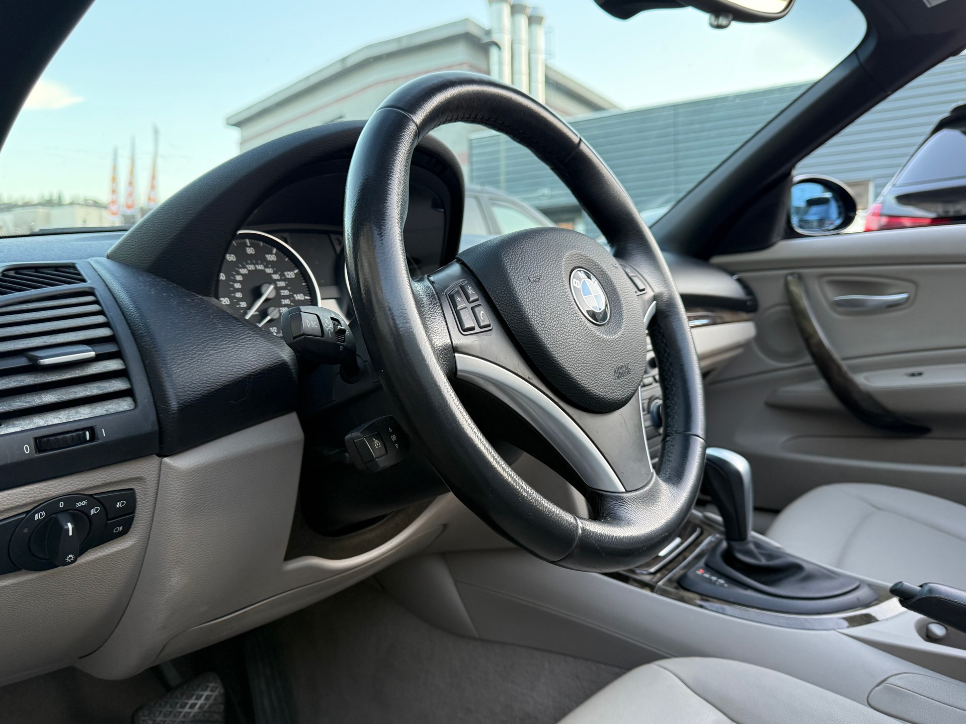 BMW 135i Cabrio Steptronic-image-5