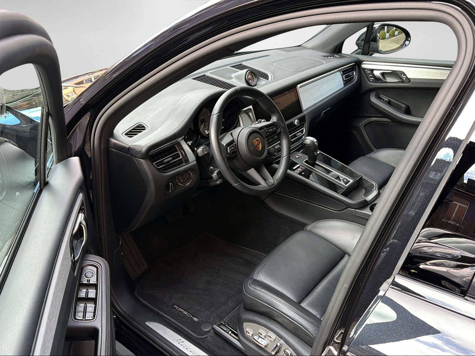 PORSCHE Macan S PDK-showroom-element-2