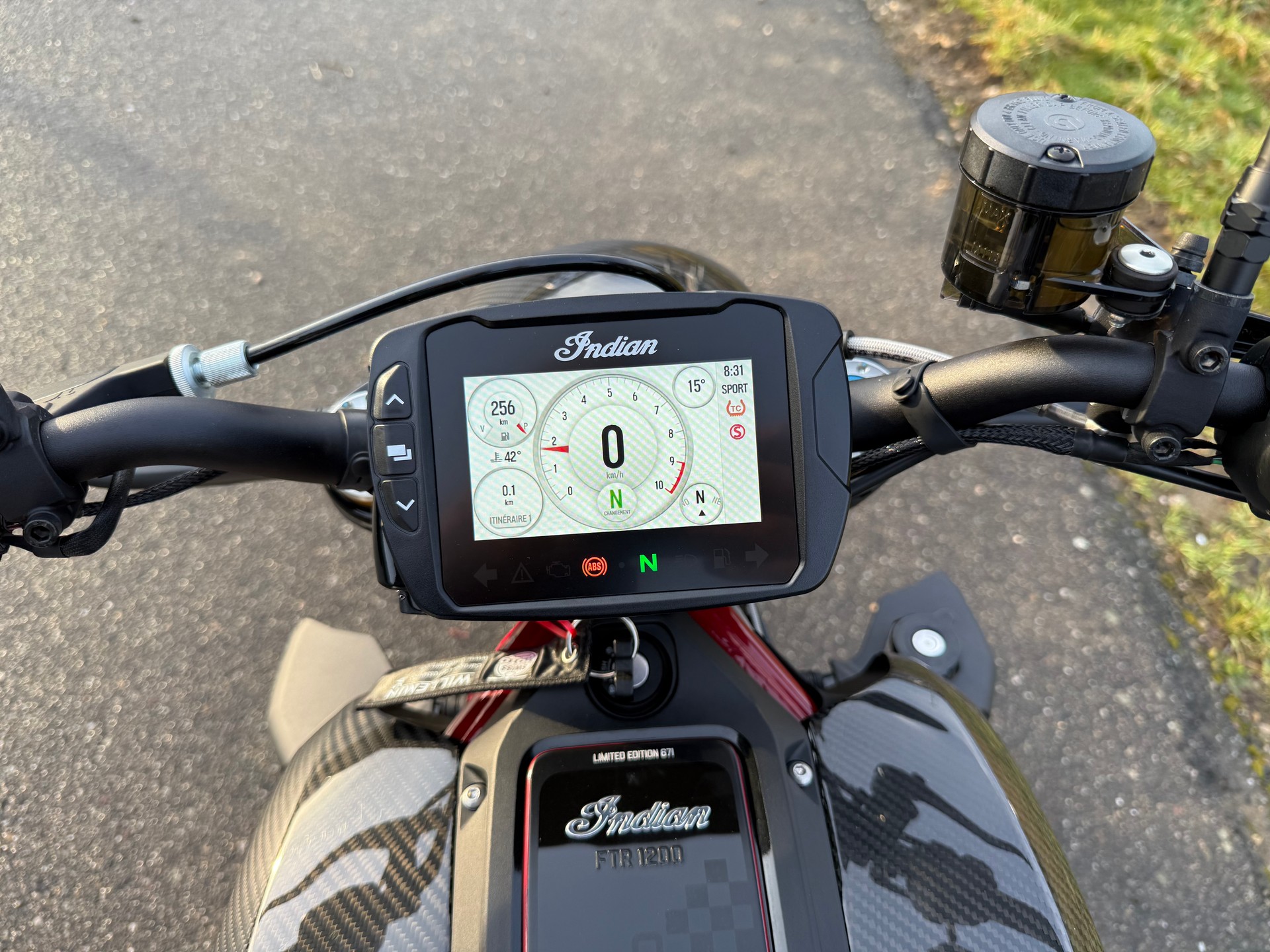INDIAN FTR 1200 Z R Carbon-image-10