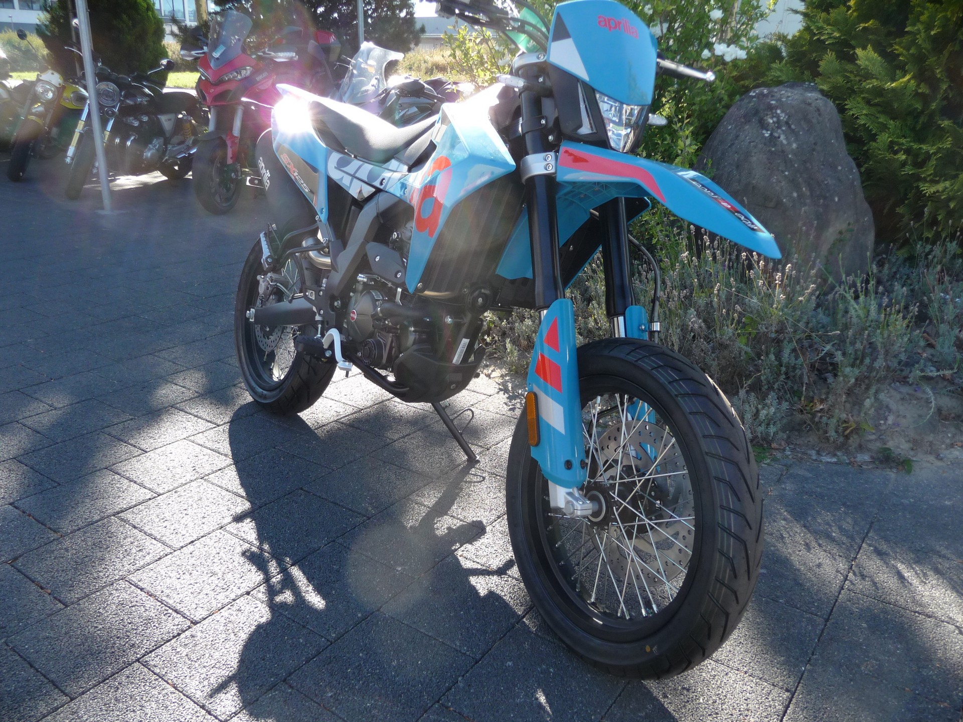 APRILIA SX125 ABS Tarantula Blue-image-4