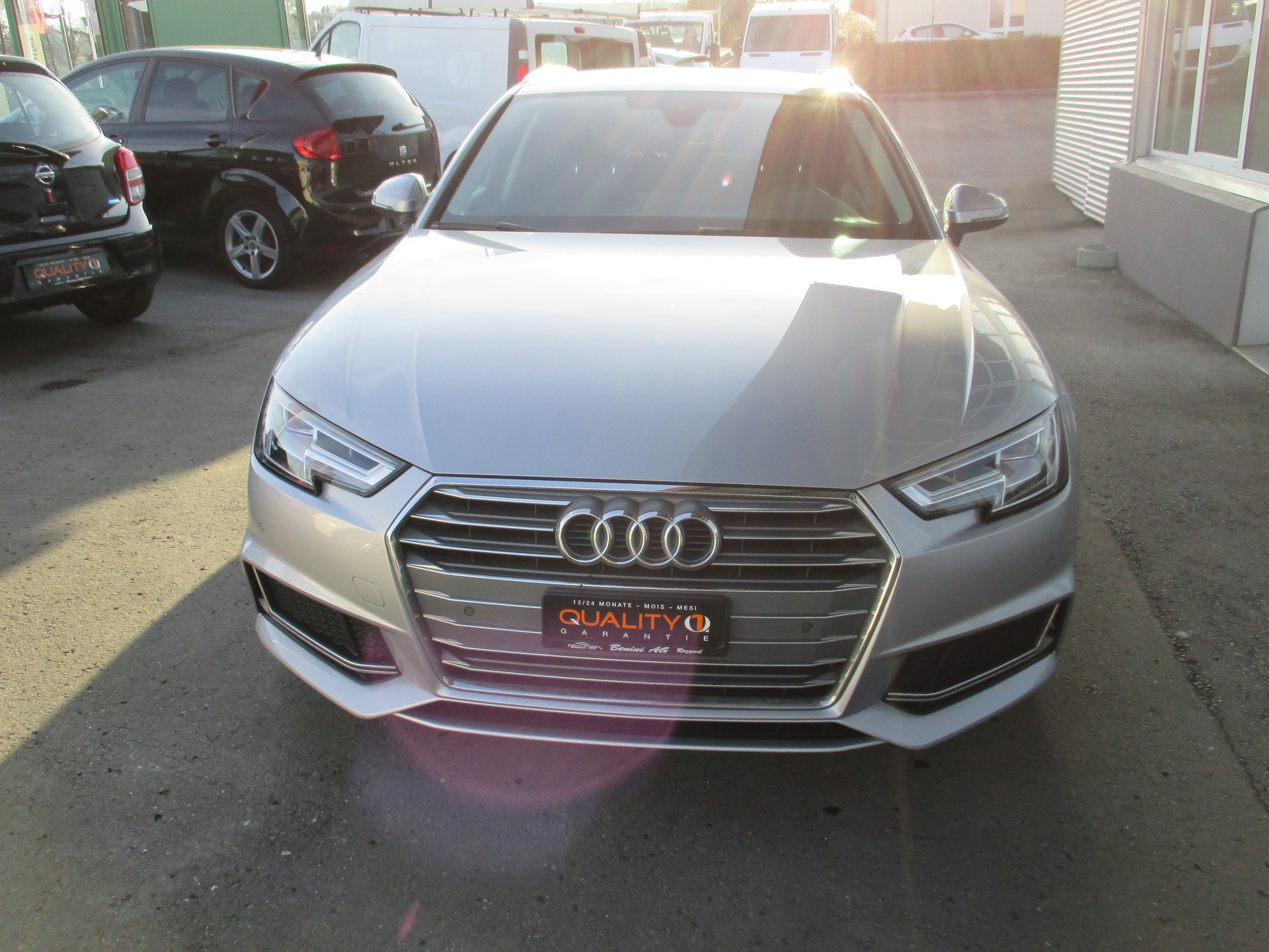 AUDI A4 Avant 35 TDI Sport S-tronic-image-1