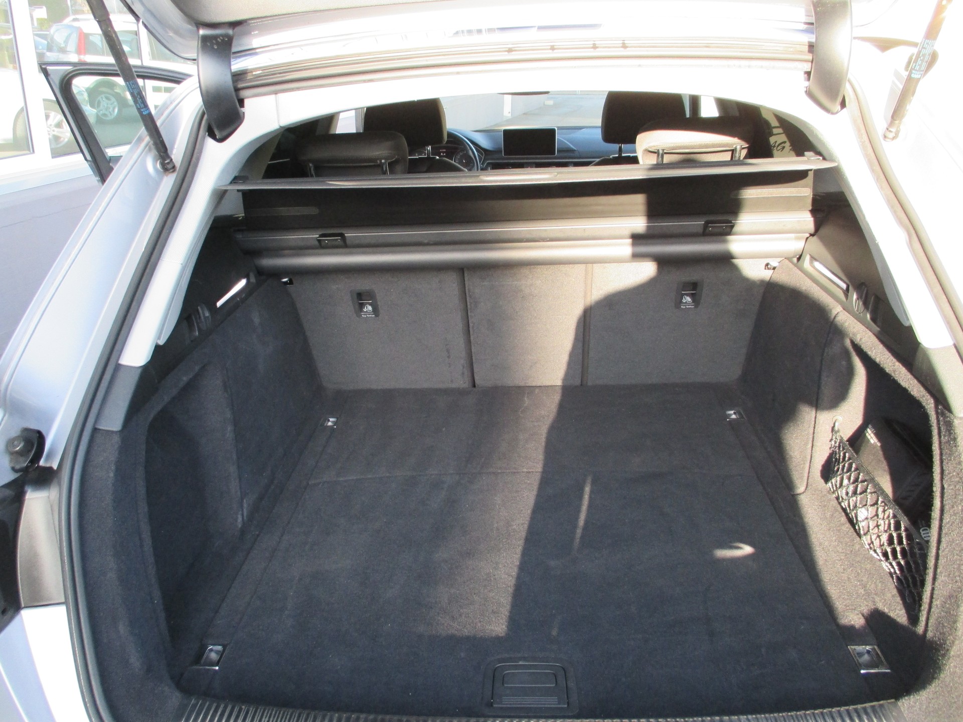 AUDI A4 Avant 35 TDI Sport S-tronic-image-10