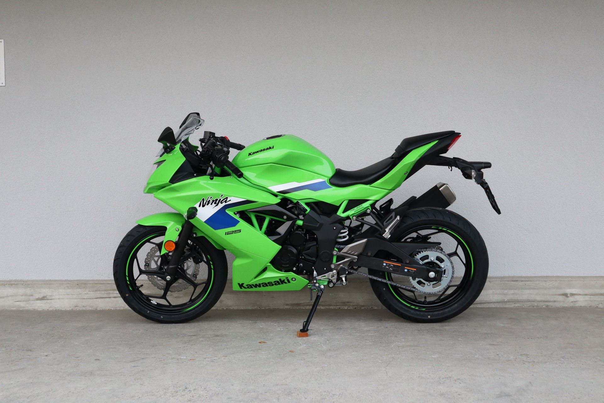 KAWASAKI Ninja 125-image-3