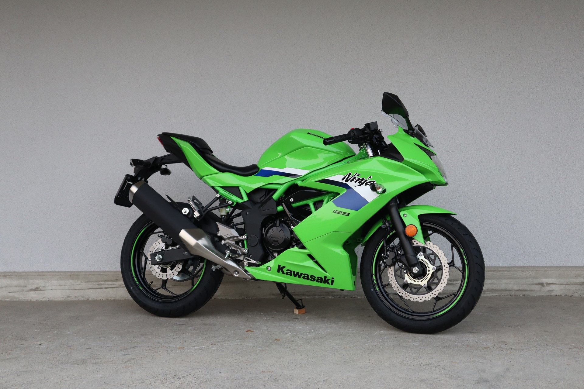 KAWASAKI Ninja 125-image-1
