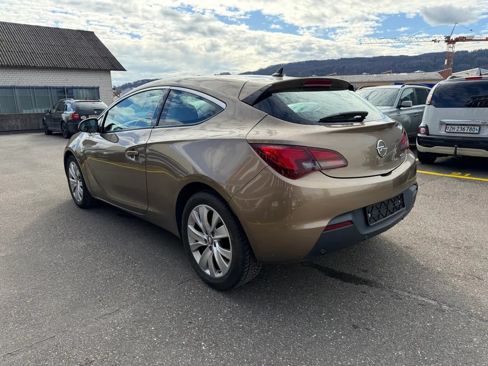 OPEL Astra GTC 1,7 Diesel-image-7