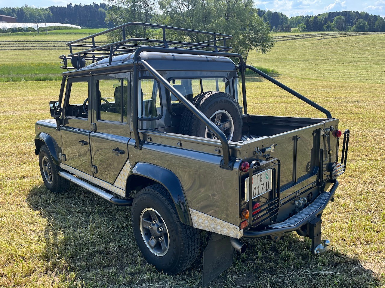 LAND ROVER Defender 110 SW 2.5 Td5-image-10
