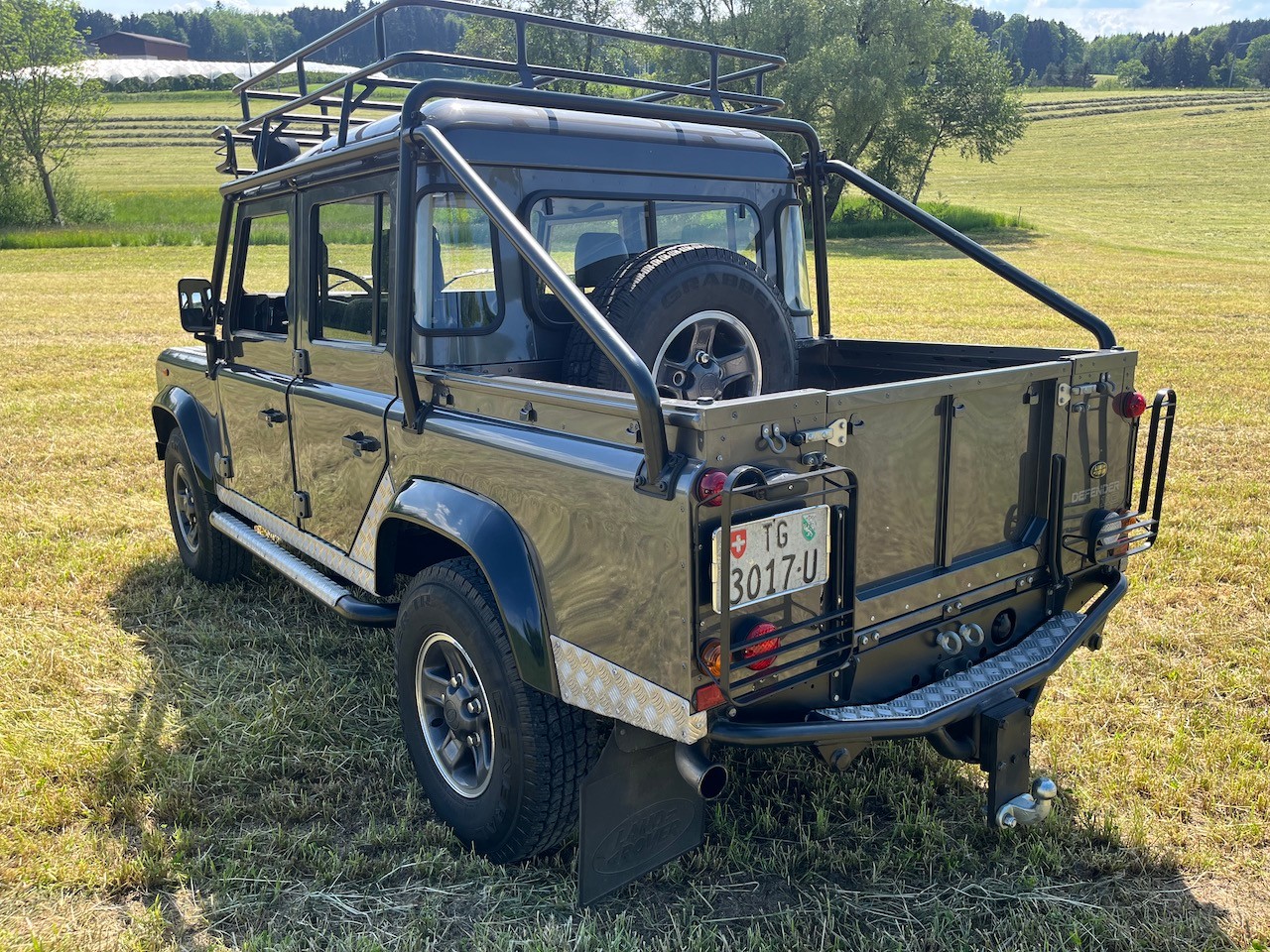 LAND ROVER Defender 110 SW 2.5 Td5-image-12