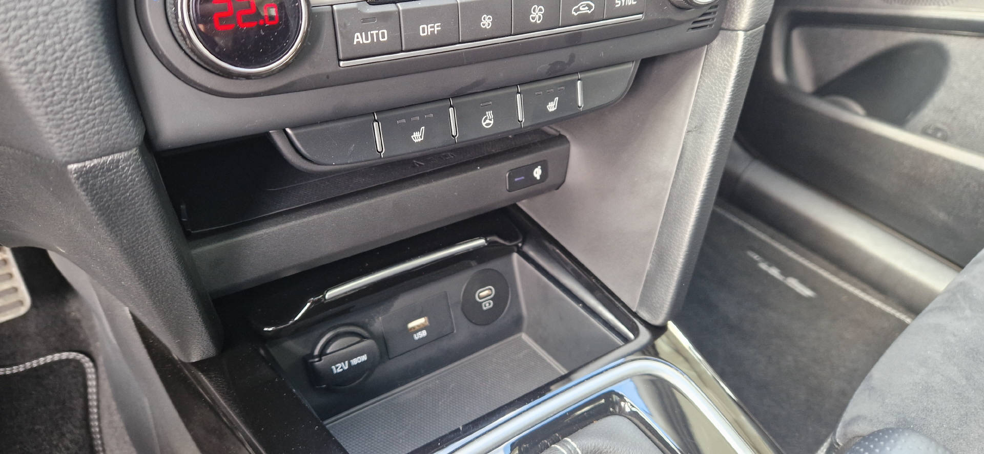 KIA XCeed 1.5 T-GDi GT-Line-image-11