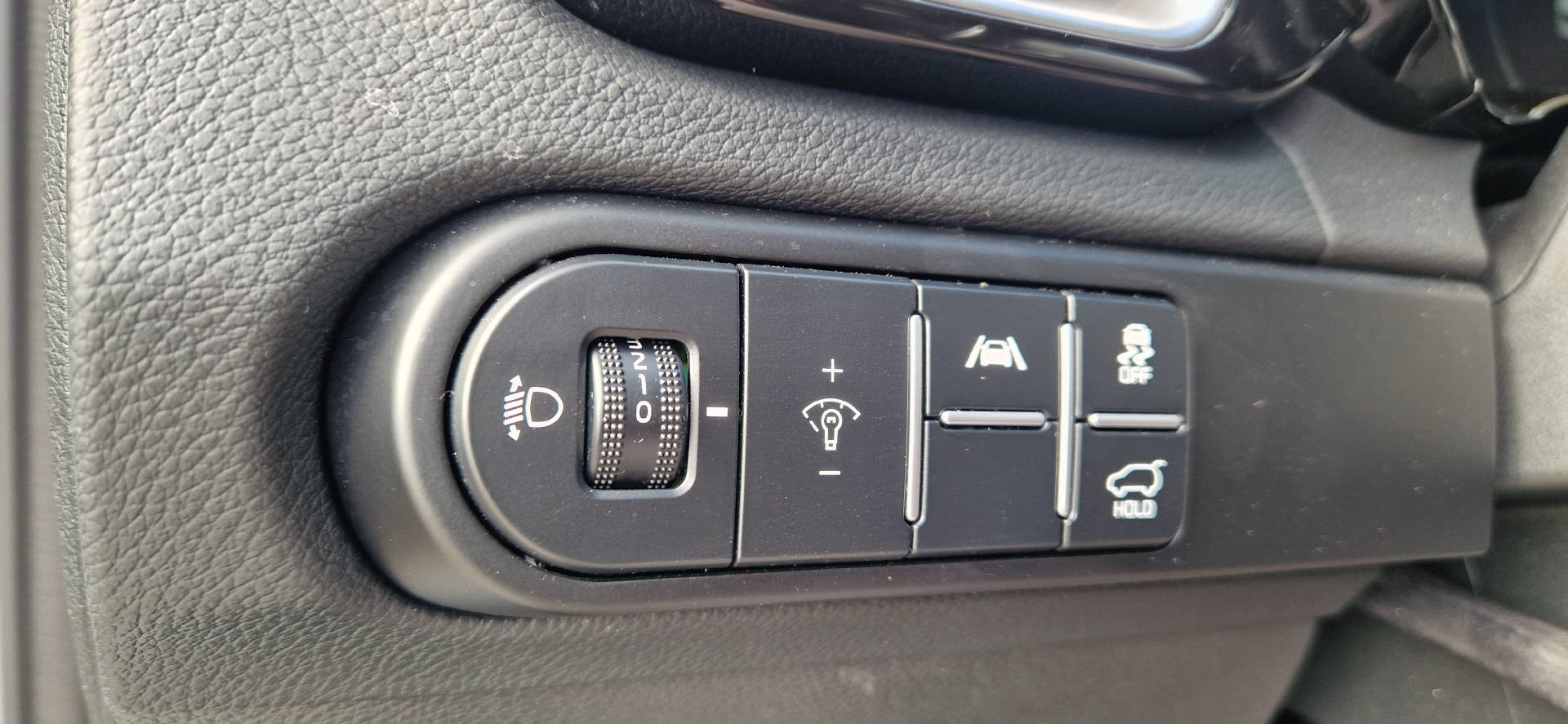 KIA XCeed 1.5 T-GDi GT-Line-image-15