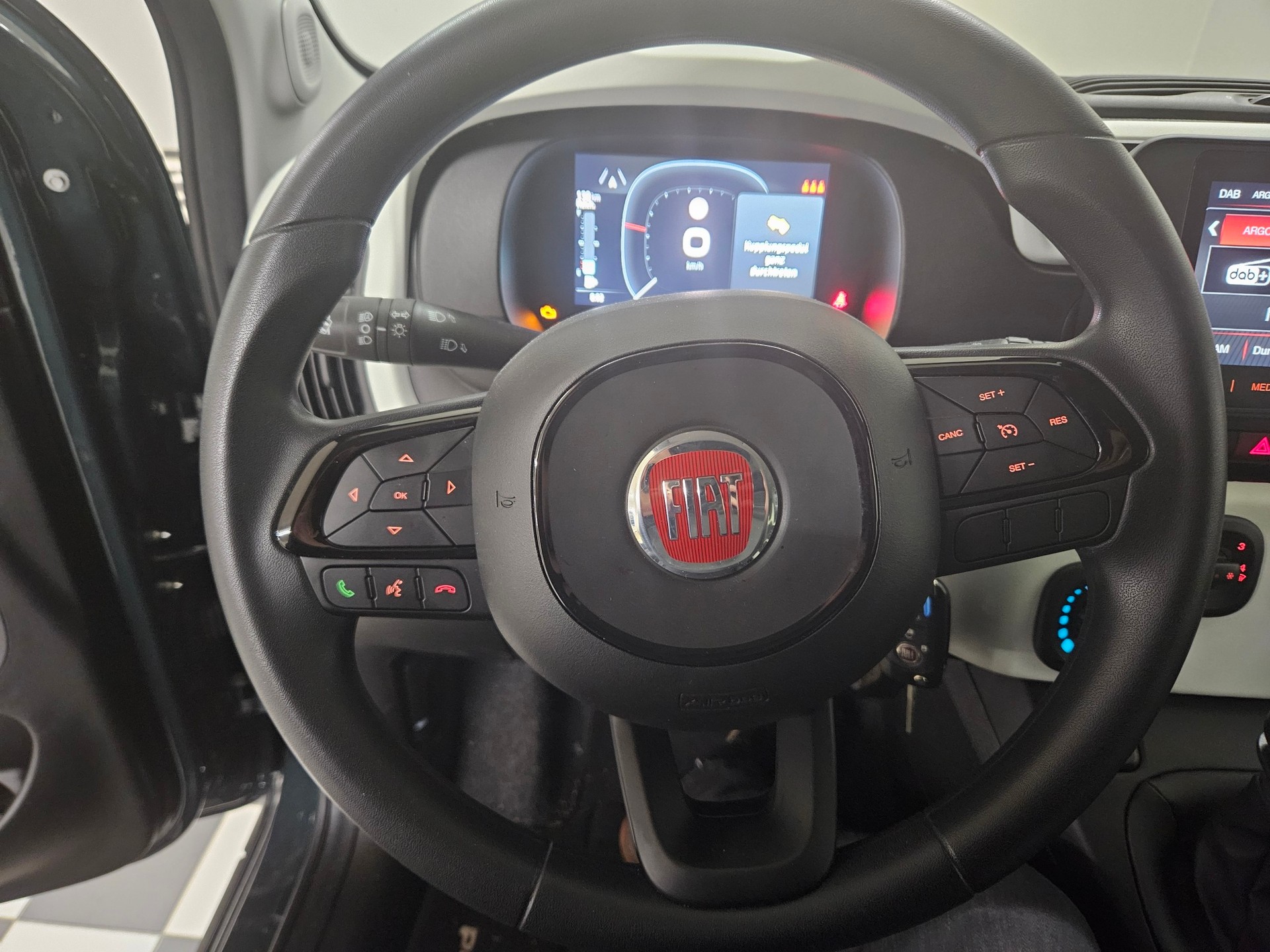 FIAT Pandina 1.0 MHEV Cross-image-10