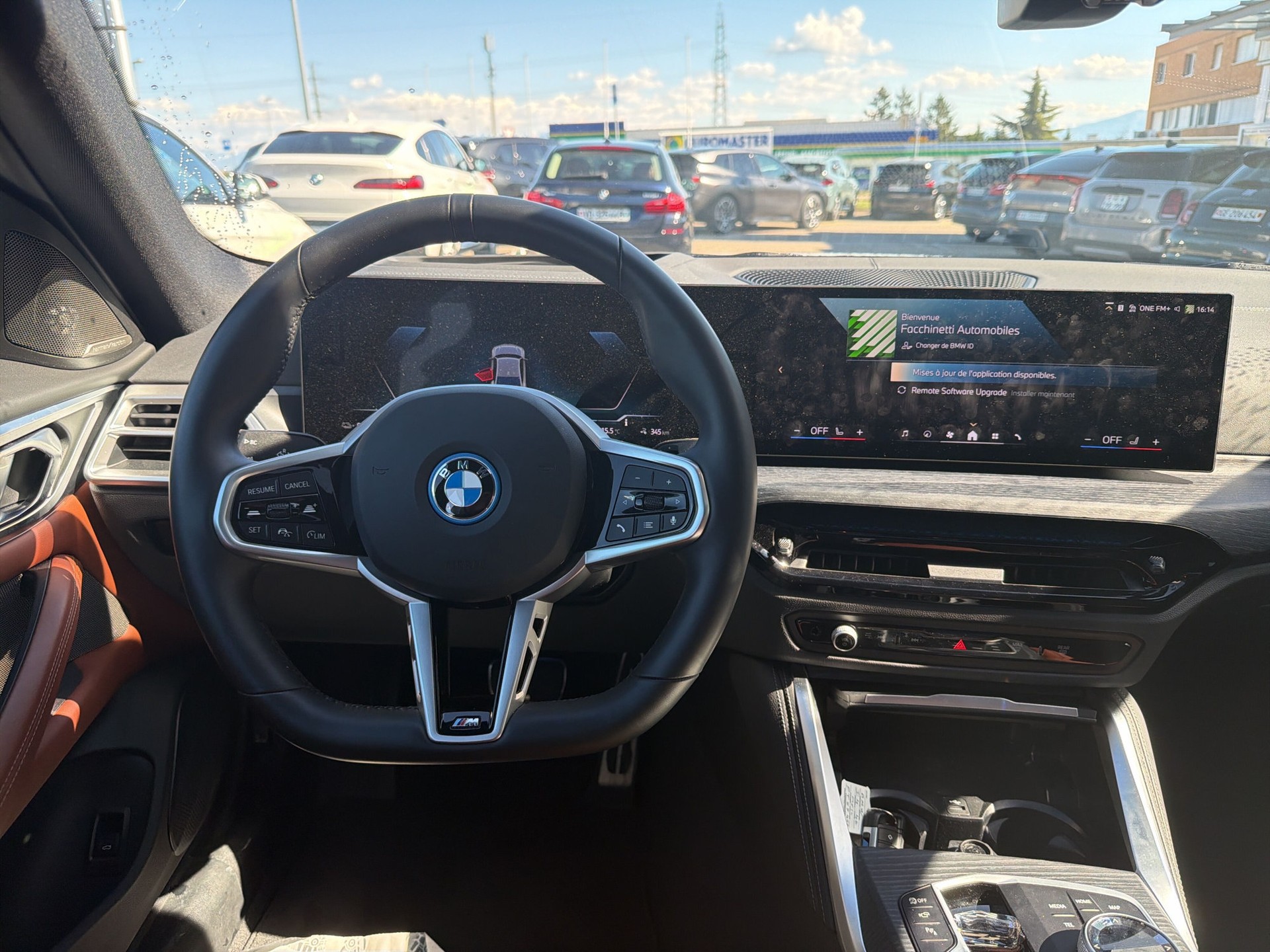 BMW i4 xDrive 40 M Sport Pro-image-12