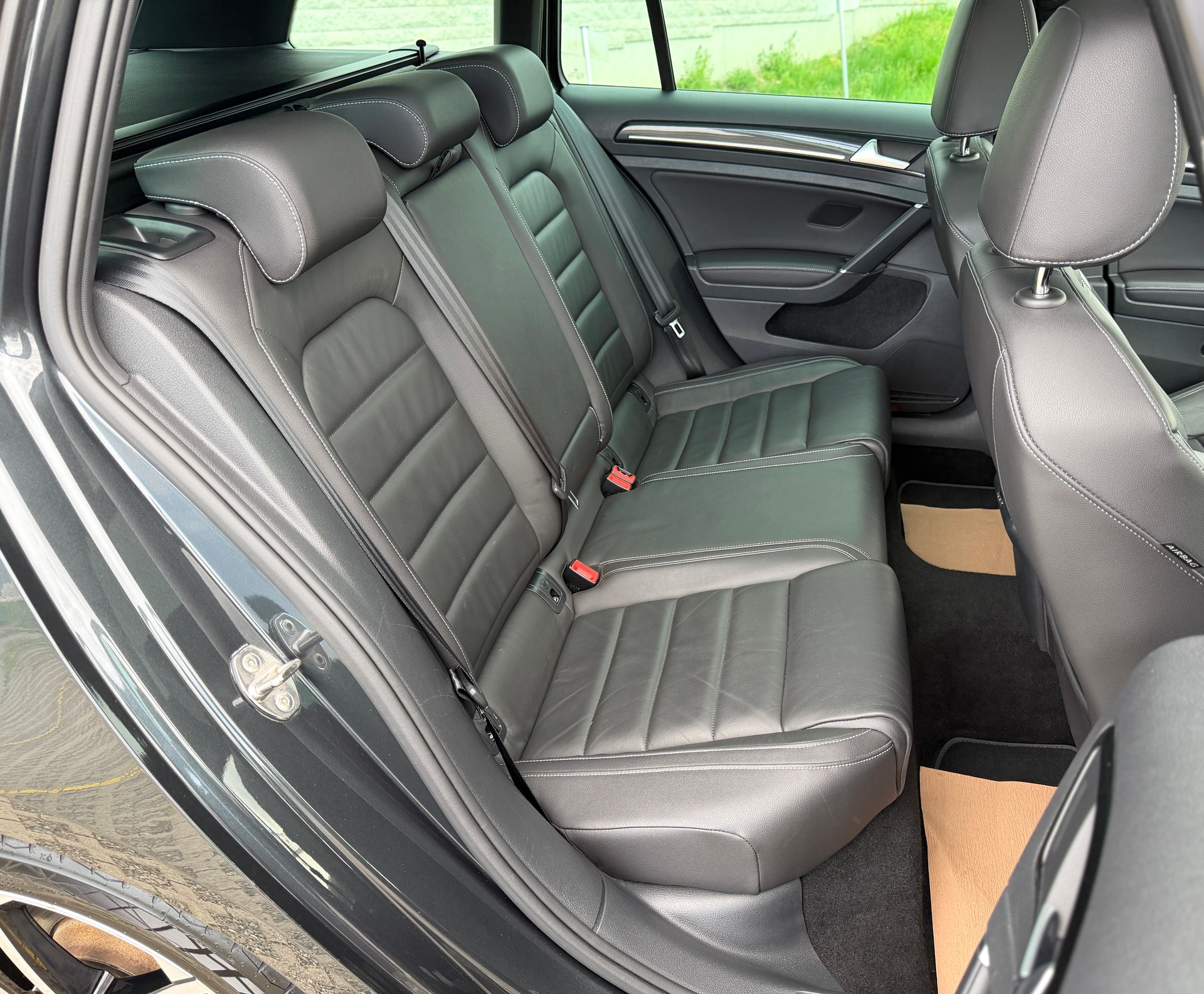 VW Golf Variant 2.0 TDI GTD DSG-image-25