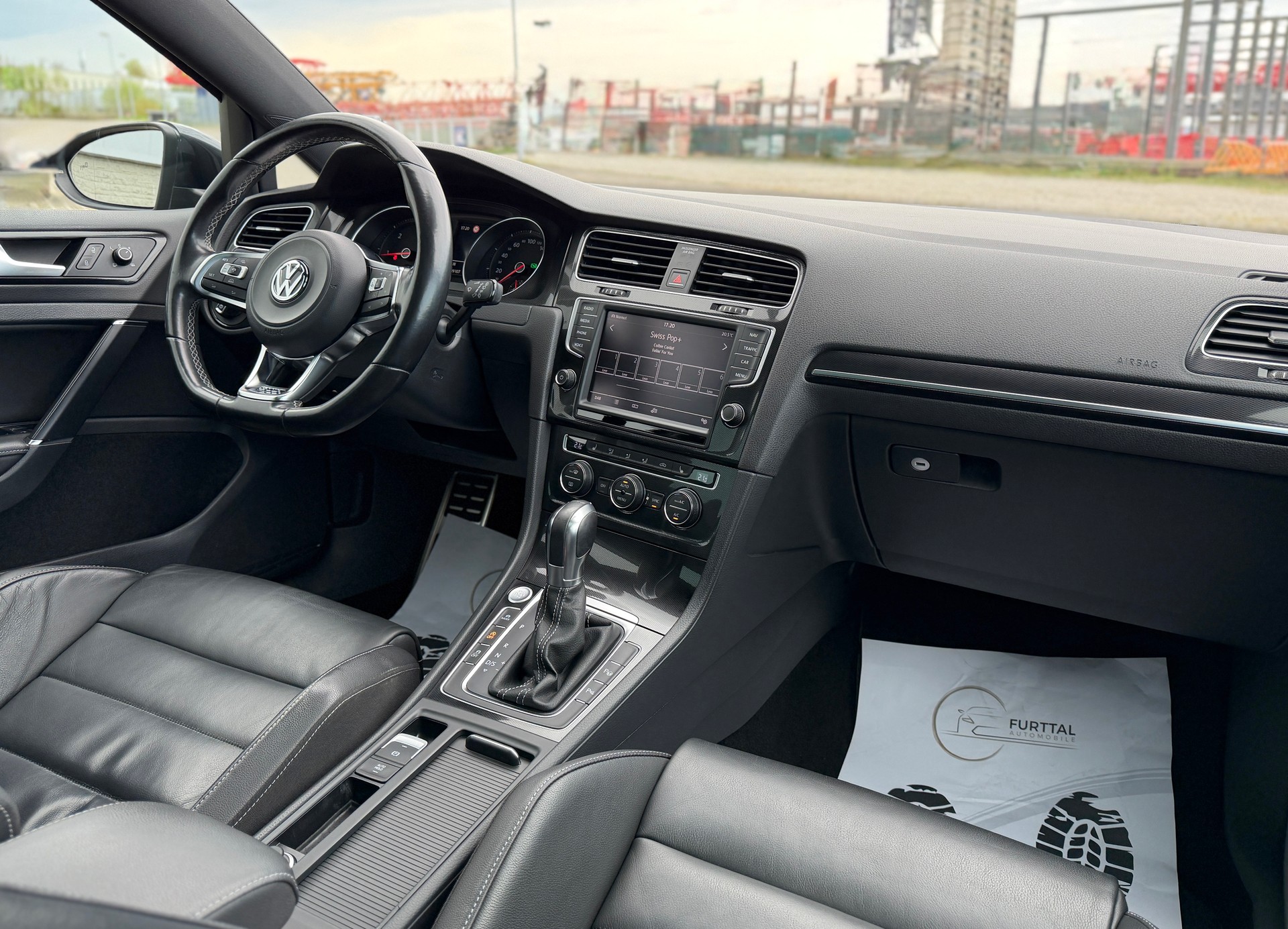 VW Golf Variant 2.0 TDI GTD DSG-image-17