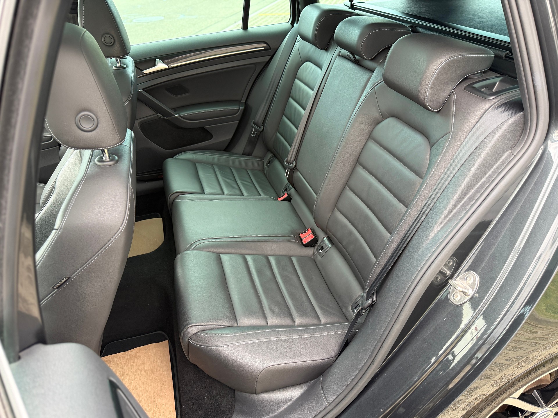 VW Golf Variant 2.0 TDI GTD DSG-image-23