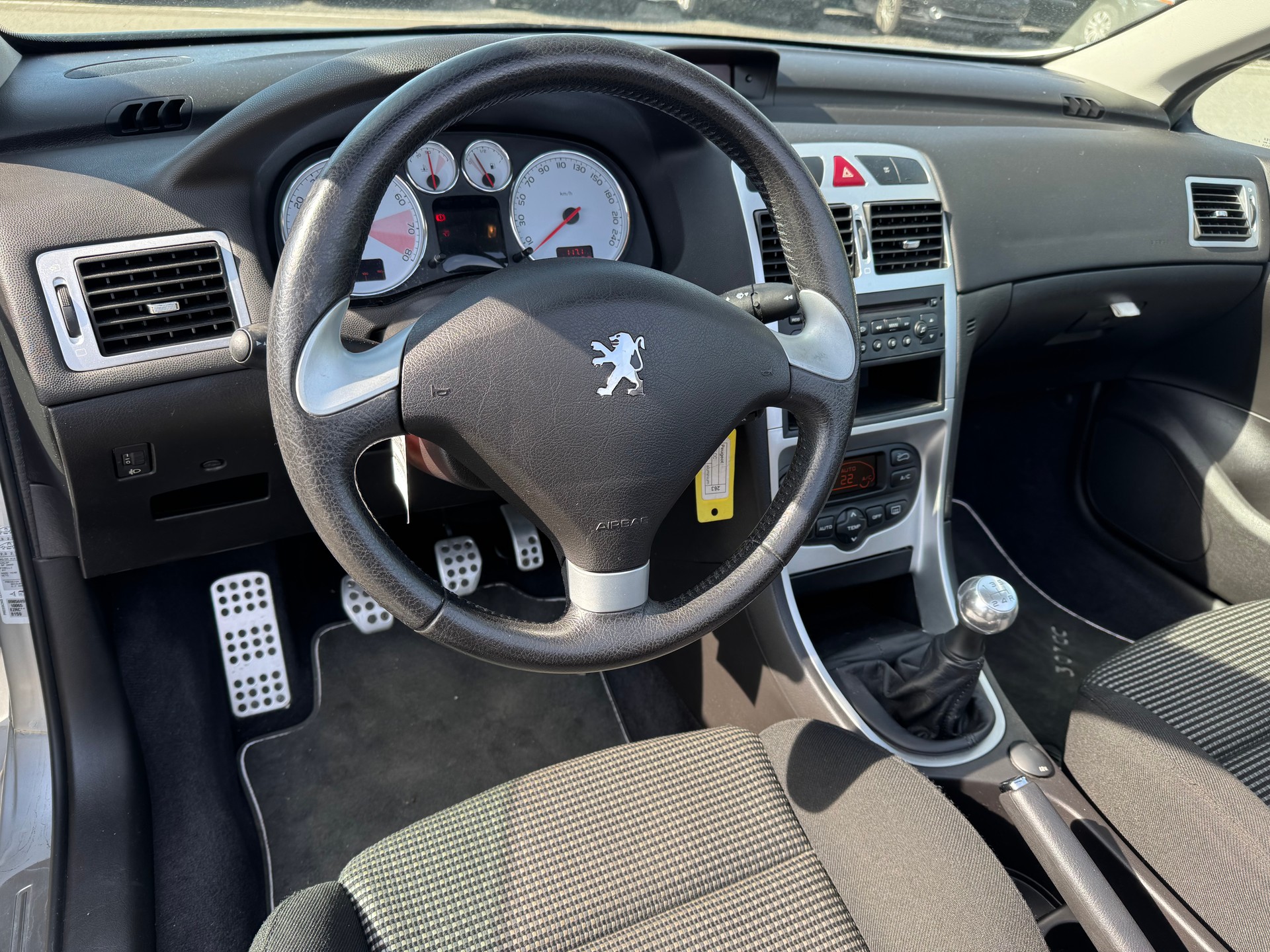PEUGEOT 307 CC 2.0 16V-image-5