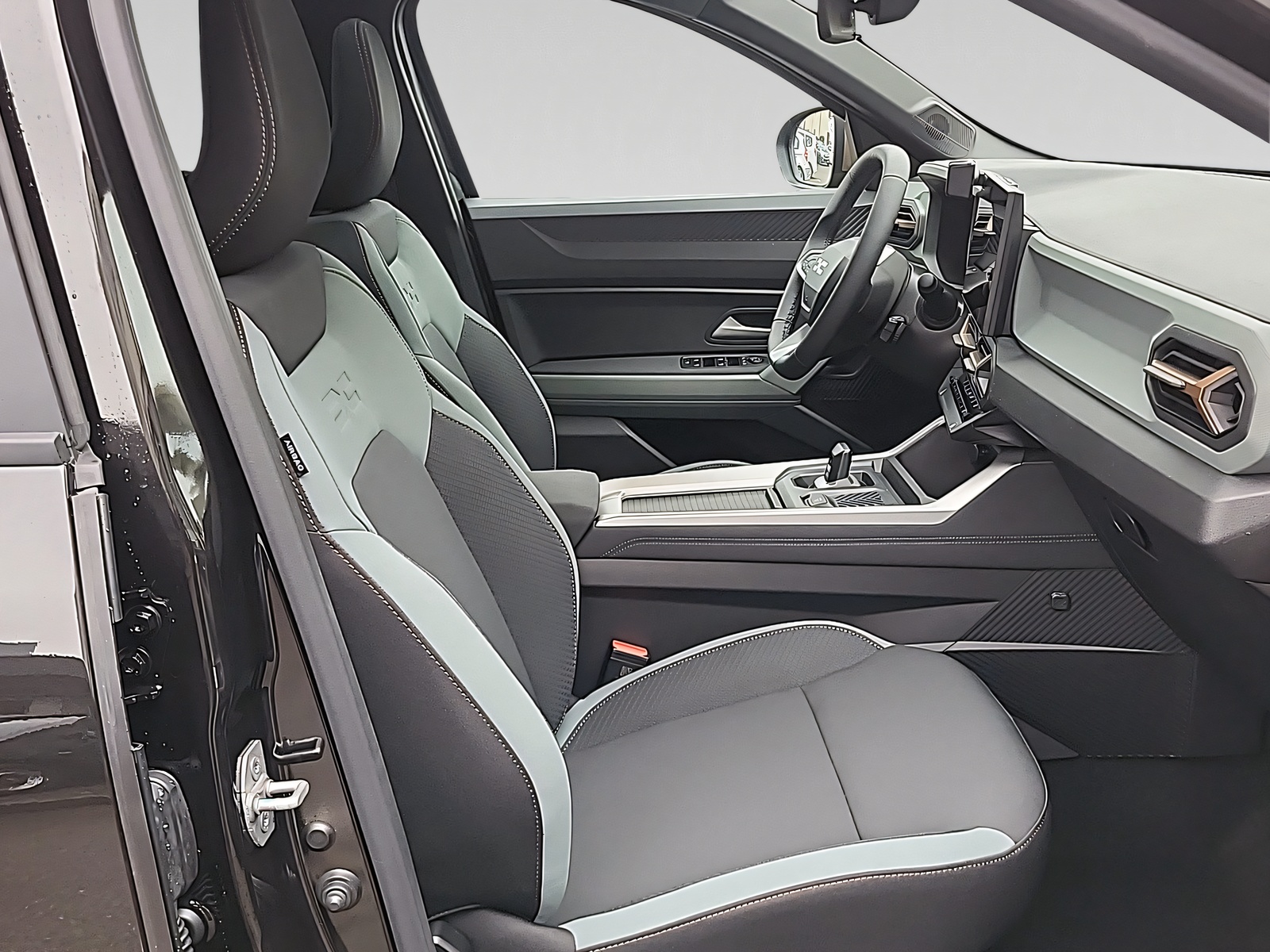 DACIA BIGSTER extreme hybrid 155-image-10