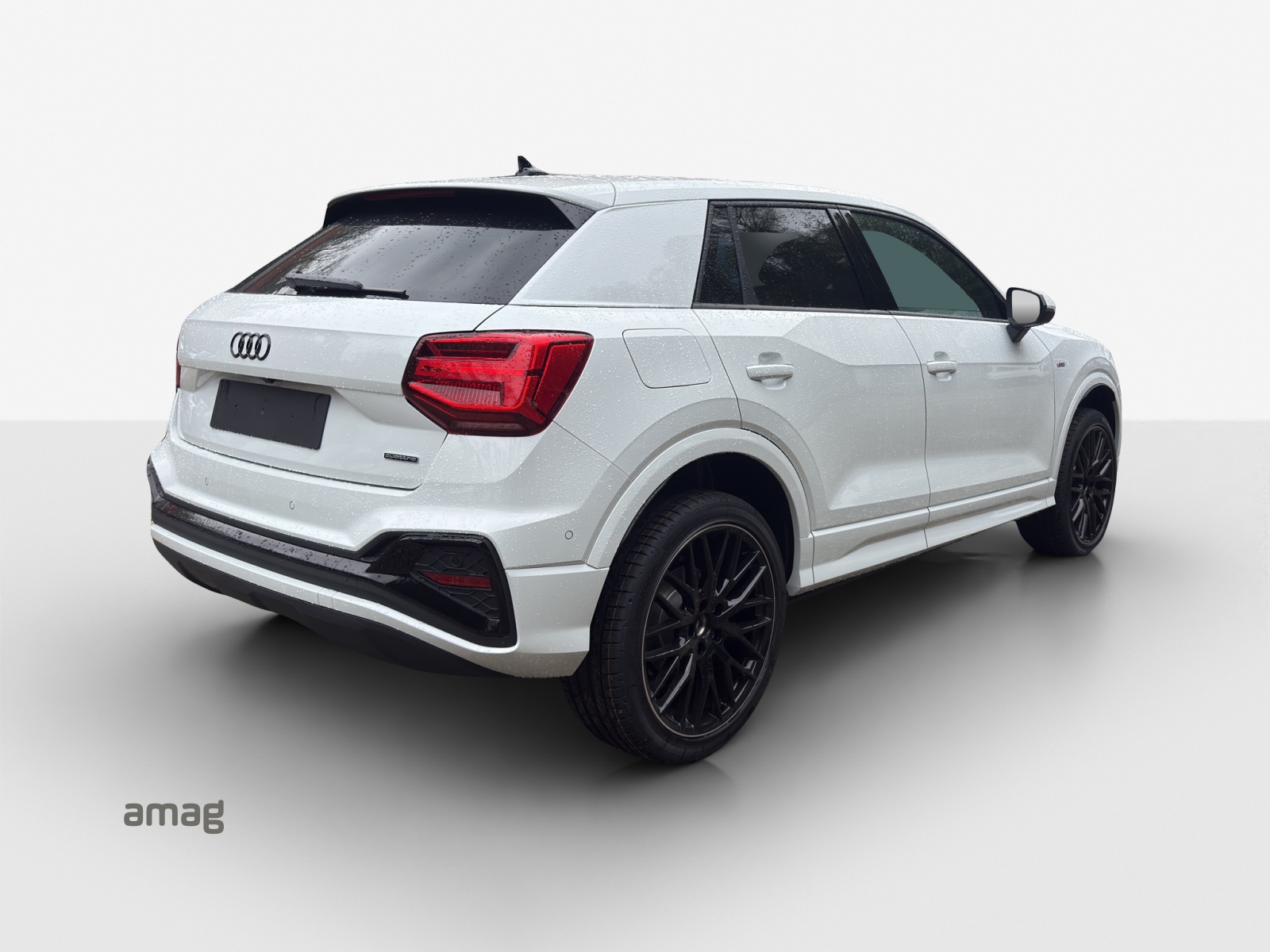 AUDI Q2 40 TFSI S line quattro S-tronic-image-4
