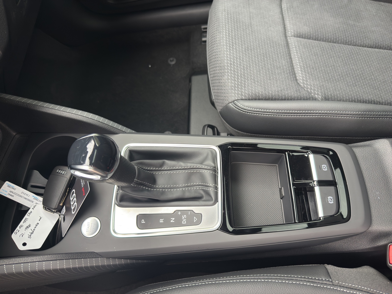 AUDI Q2 40 TFSI S line quattro S-tronic-image-10