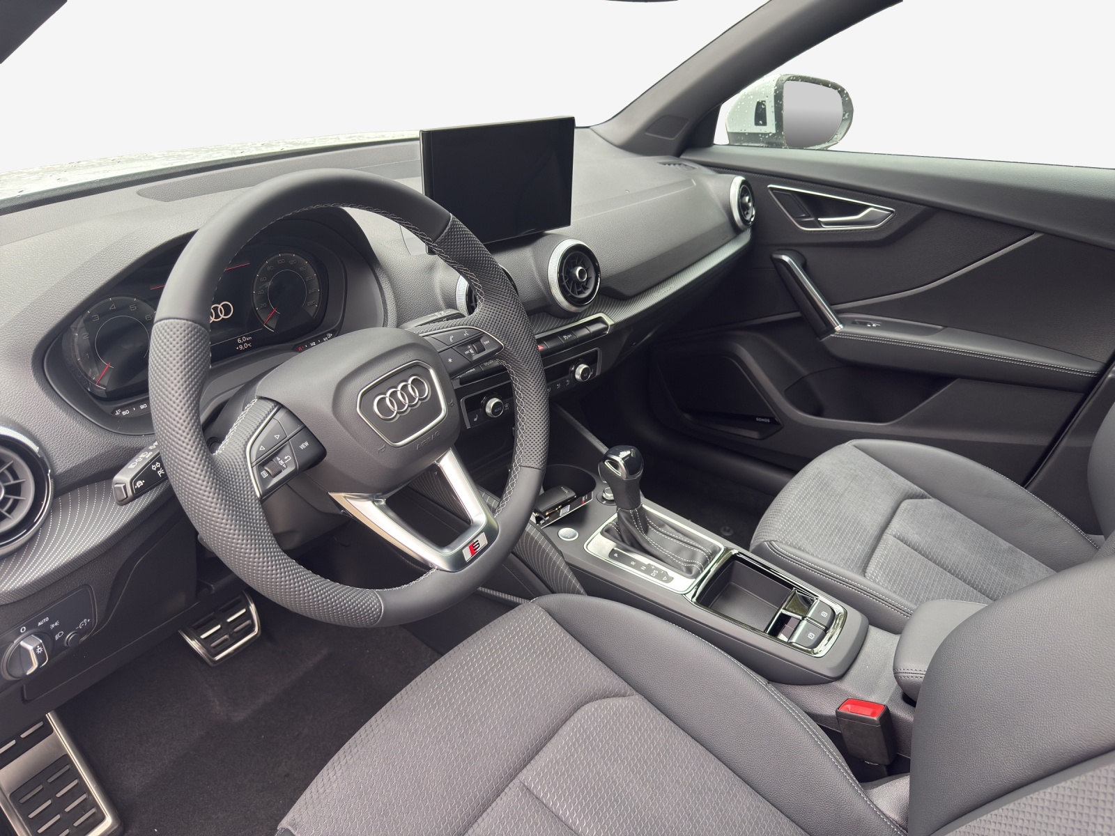 AUDI Q2 40 TFSI S line quattro S-tronic-image-8