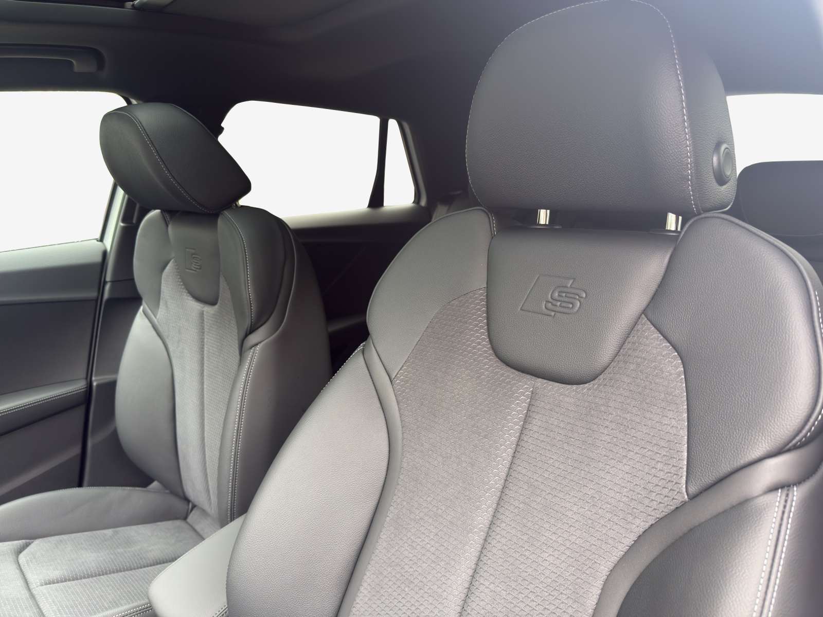 AUDI Q2 40 TFSI S line quattro S-tronic-image-15