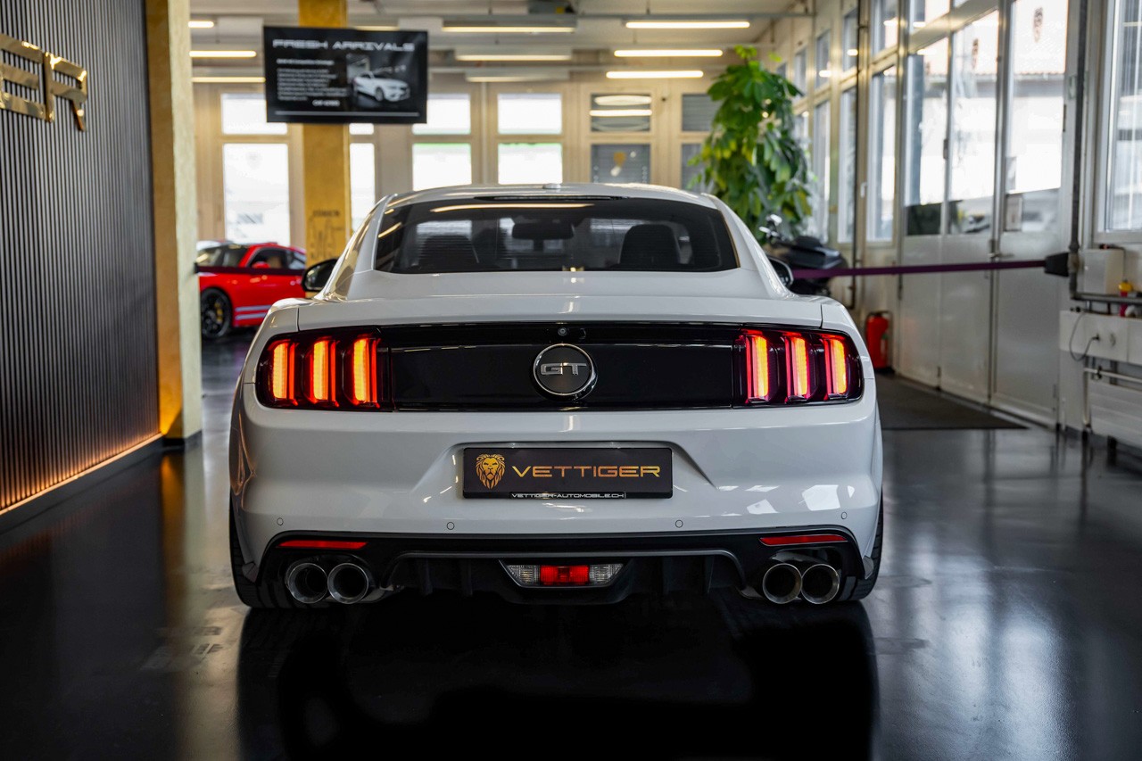 FORD Mustang Fastback 5.0 V8 GT Automat-image-4