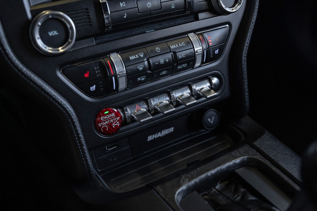 FORD Mustang Fastback 5.0 V8 GT Automat-image-24