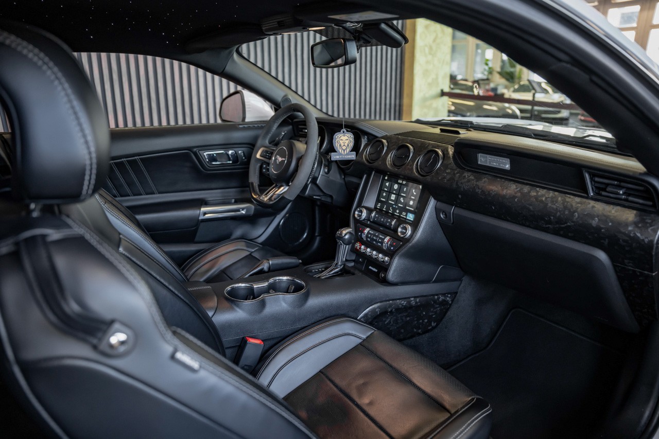 FORD Mustang Fastback 5.0 V8 GT Automat-image-16