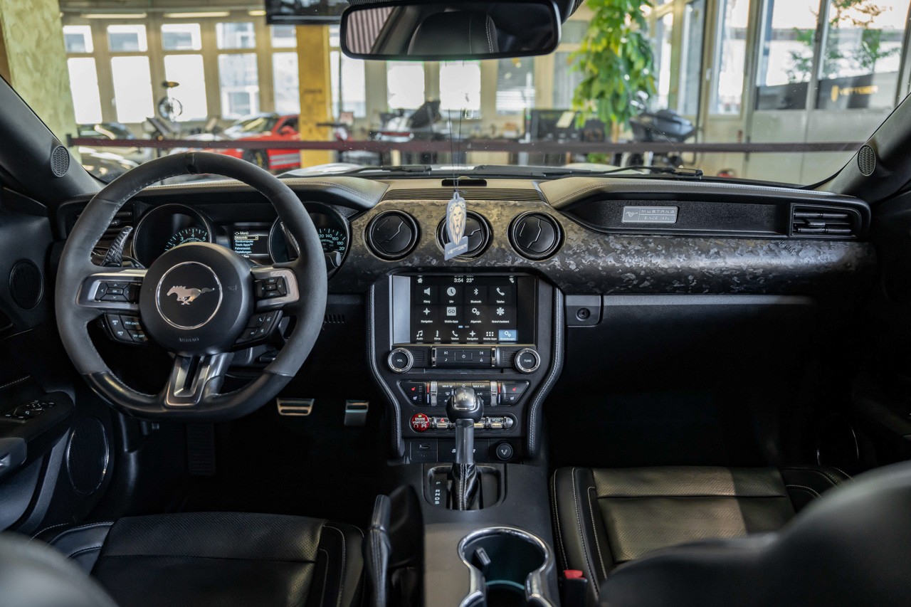 FORD Mustang Fastback 5.0 V8 GT Automat-image-13