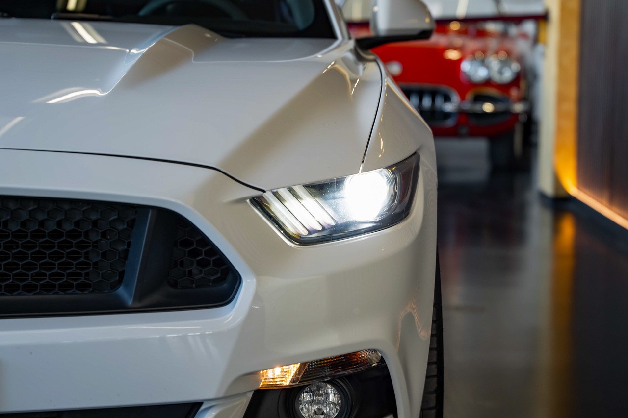 FORD Mustang Fastback 5.0 V8 GT Automat-image-9