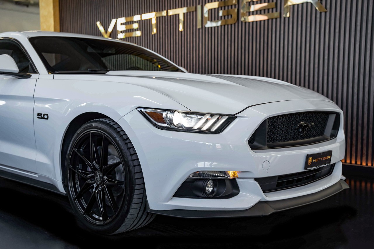 FORD Mustang Fastback 5.0 V8 GT Automat-image-11