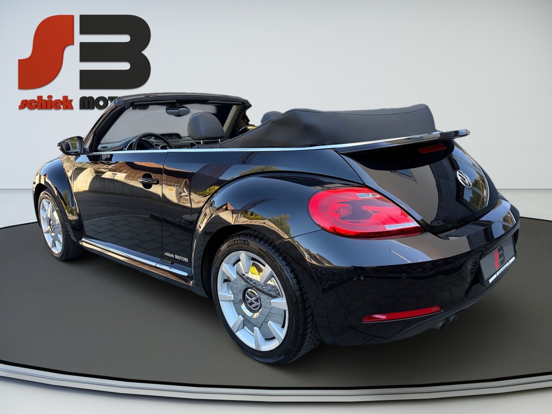 VW Beetle Cabrio 1.4 TSI Design-image-6