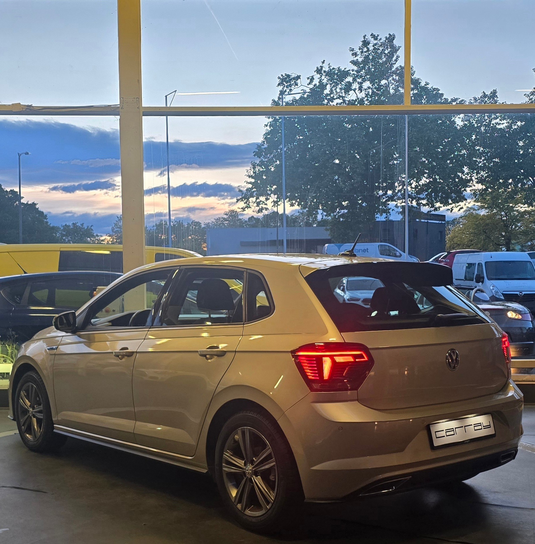 VW POLO-image-8