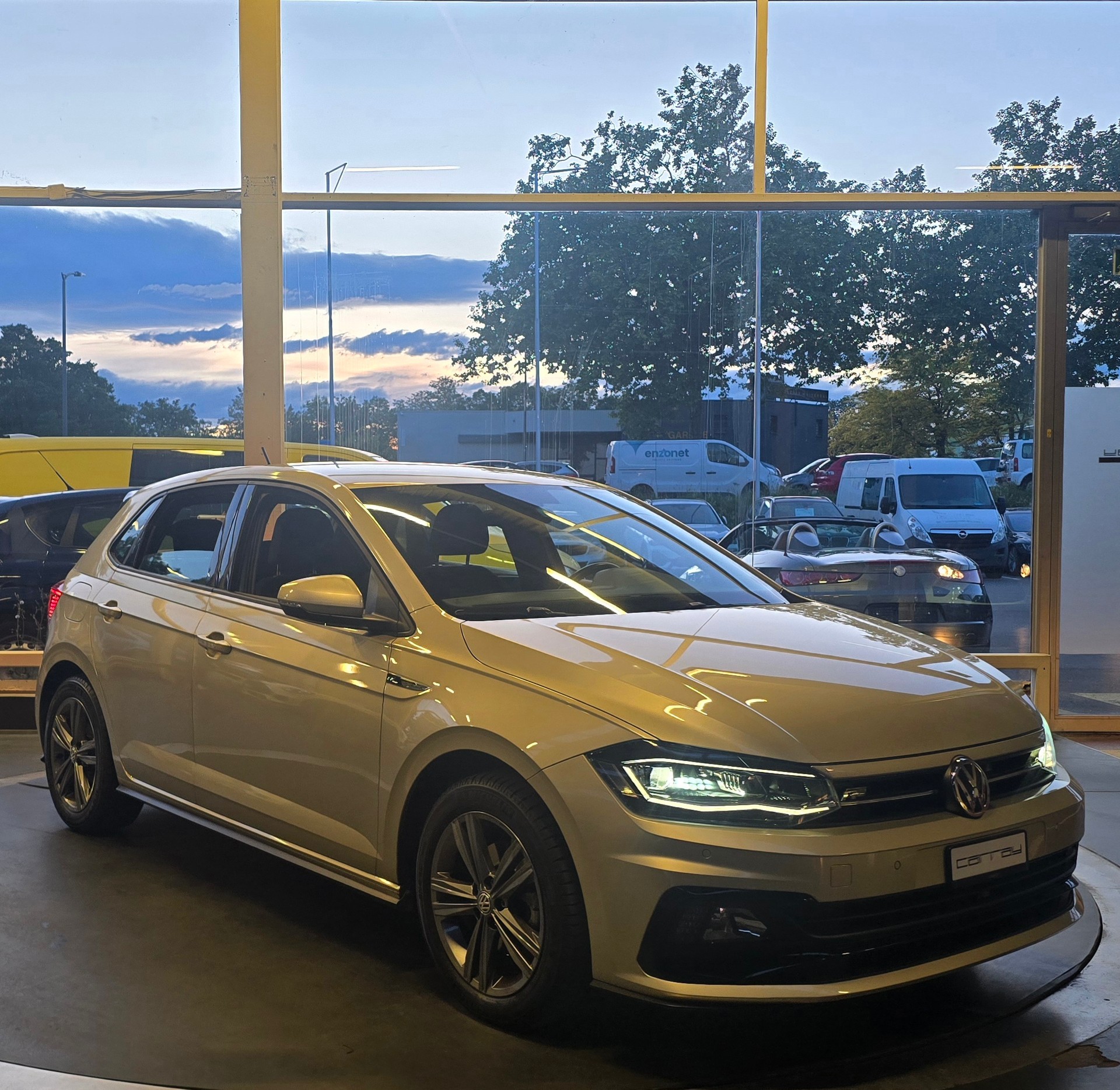 VW POLO-image-4