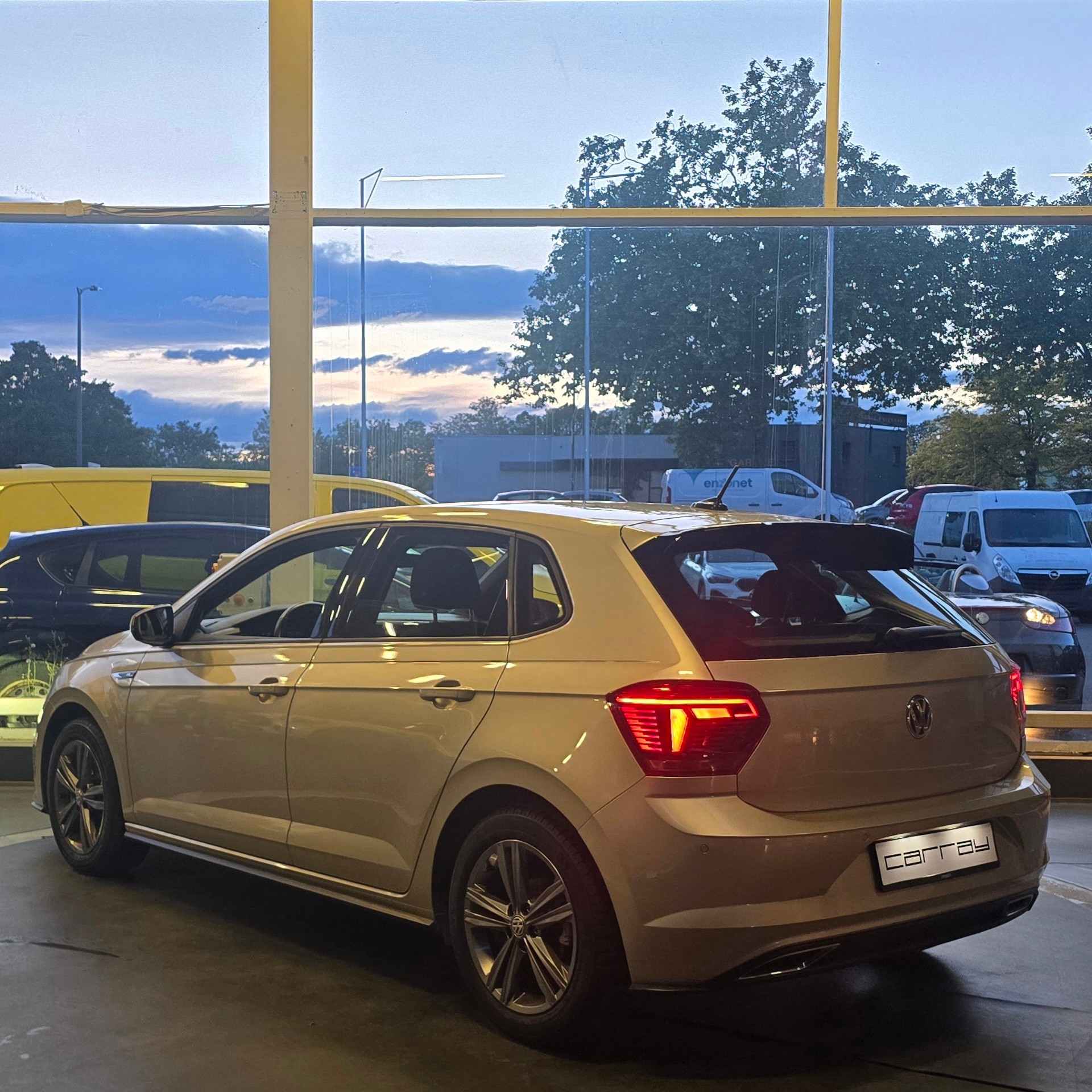 VW POLO-image-7