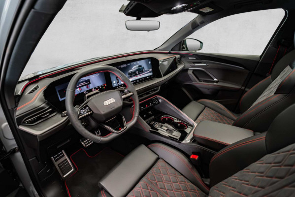 AUDI Q5 SB TDI quattro 150 kW-image-11